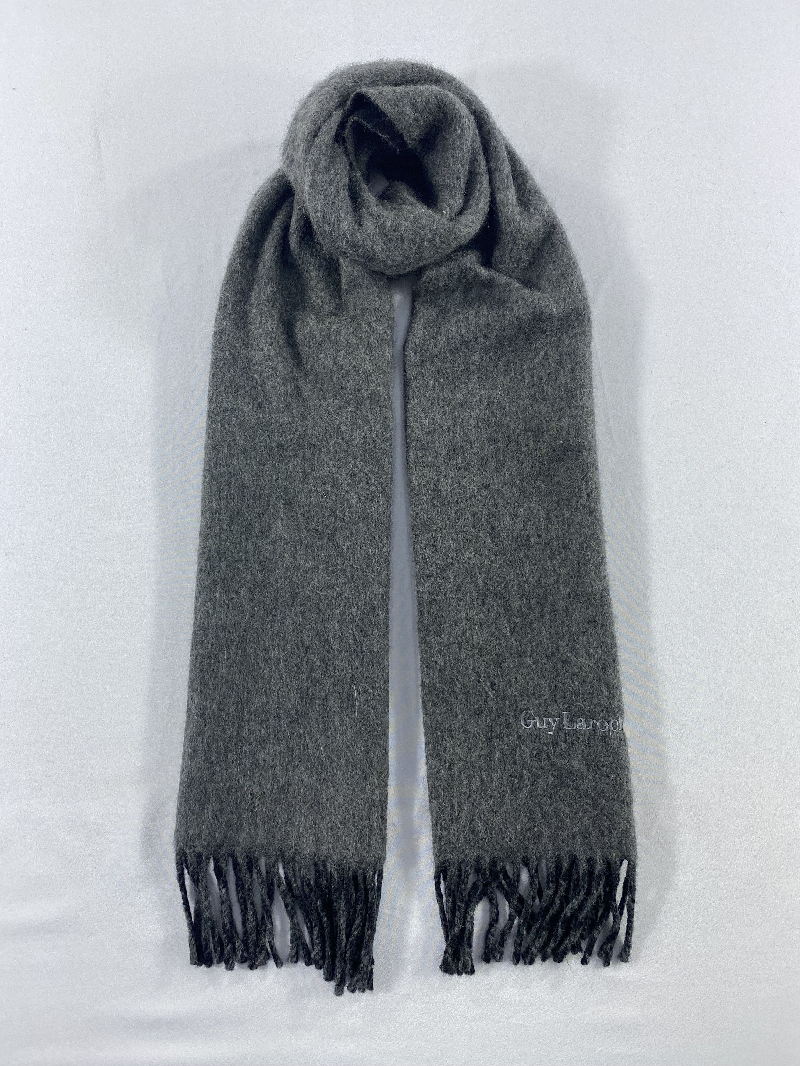 Guy Laroche Guy Laroche Scarf / Muffler / Neckwear Size ONE SIZE - 1 Thumbnail