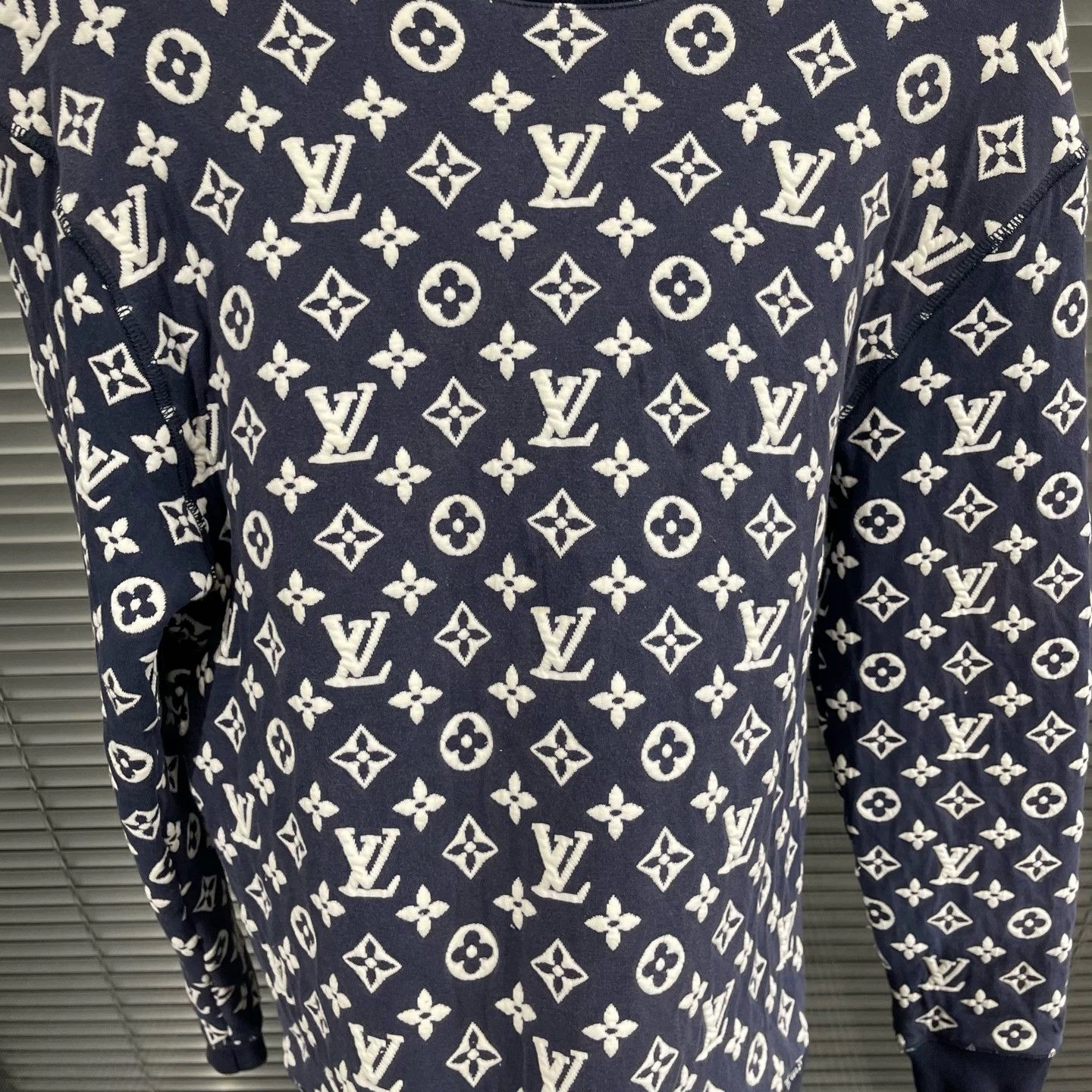Louis Vuitton Louis Vuitton Jacquard Embossed All-Over Print Sweatshirt S Size US S / EU 44-46 / 1 - 4 Thumbnail