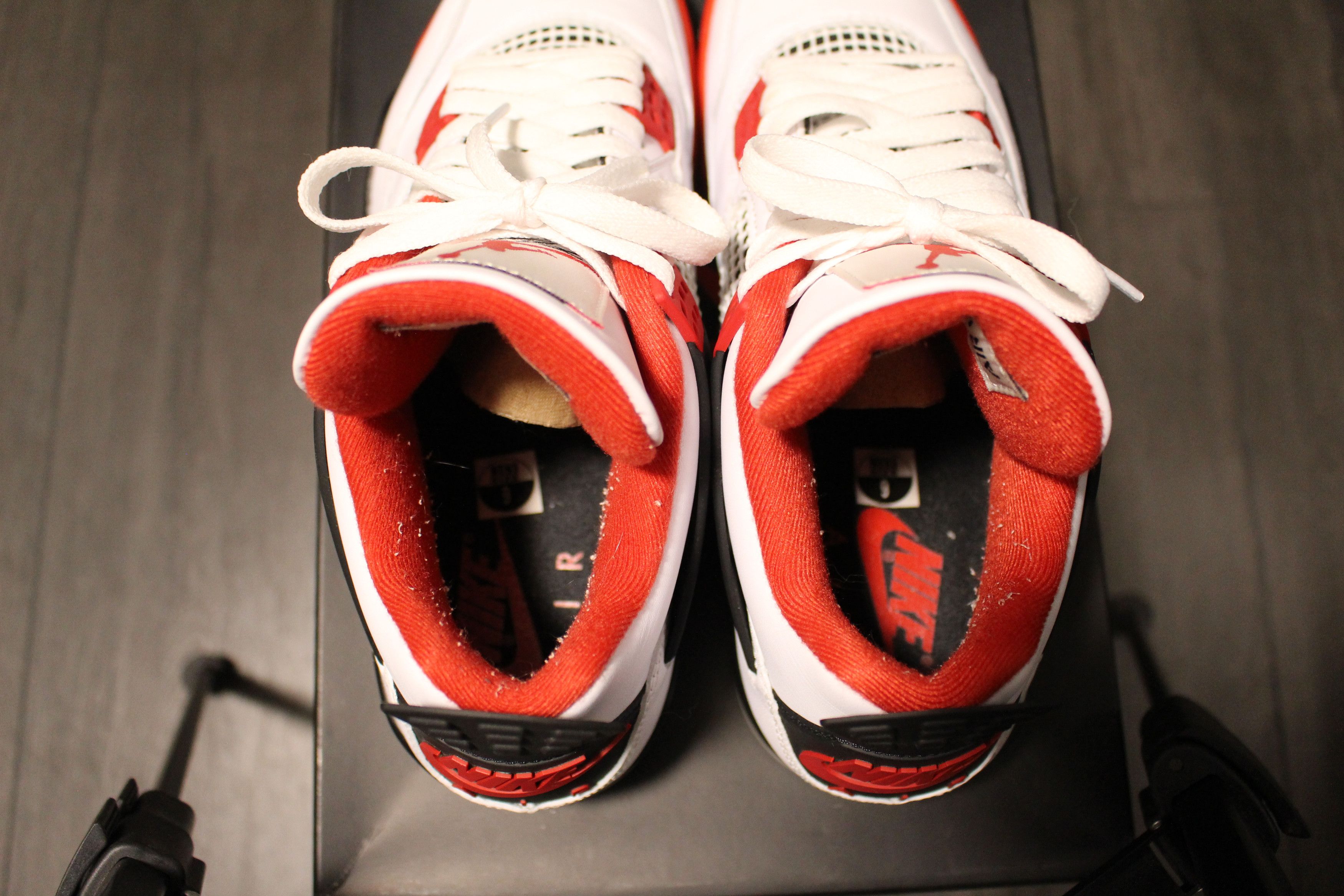 Jordan Brand Jordan 4 Retro OG "Fire Red" Size US 9 / EU 42 - 7 Thumbnail
