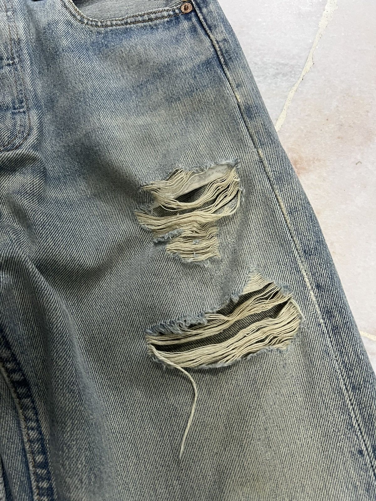 Levi's 💥90s Levis 501 kurt Corbain Mud Wash Distressed Jean Size US 29 - 7 Thumbnail