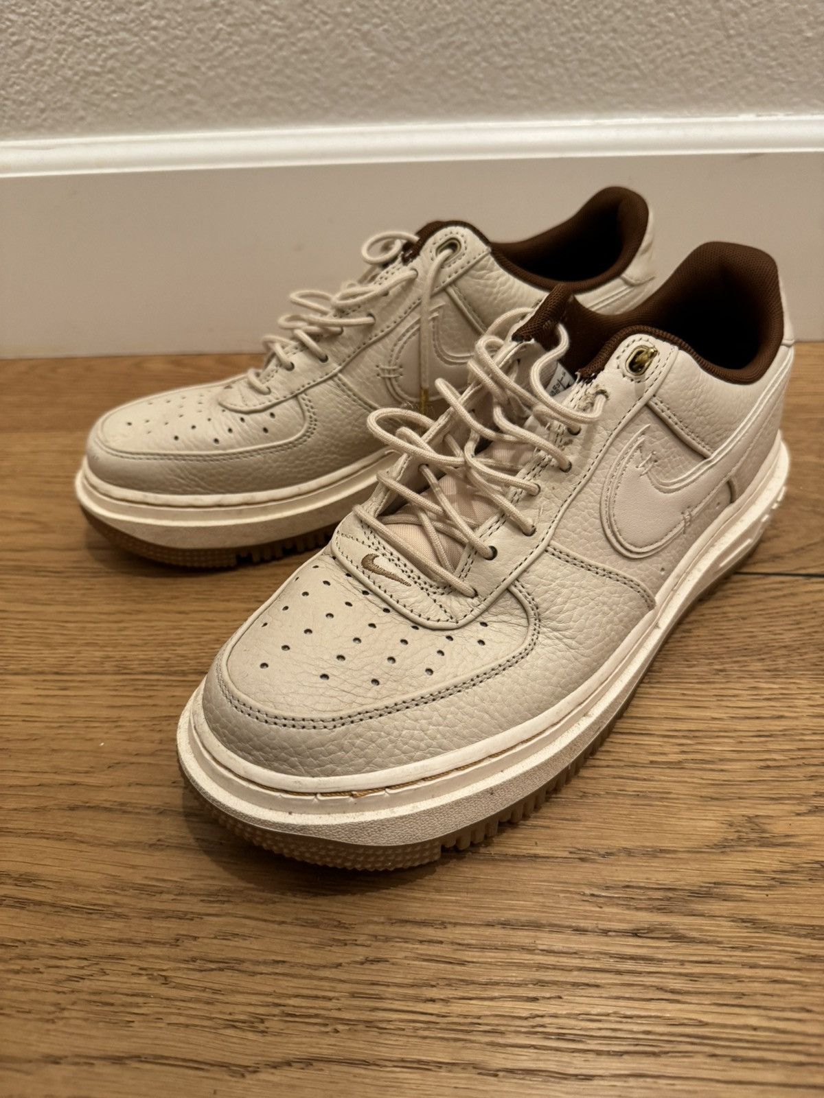 Nike Nike Air Force 1 Low Luxe Pearl Size US 9 / EU 42 - 1 Preview