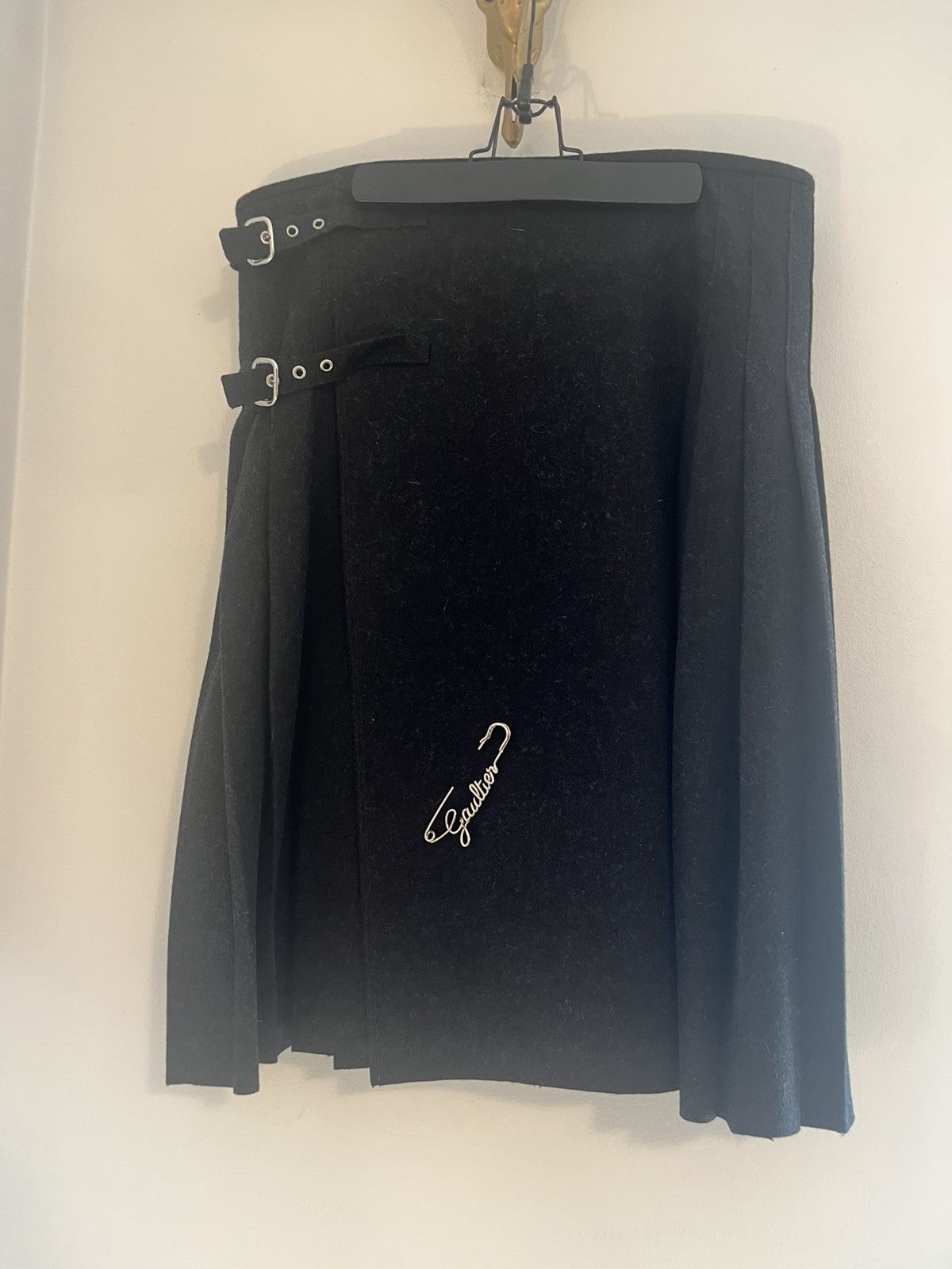 Jean Paul Gaultier JPG grey wool kilt with safety pin Size US 36 / EU 52 - 1 Thumbnail