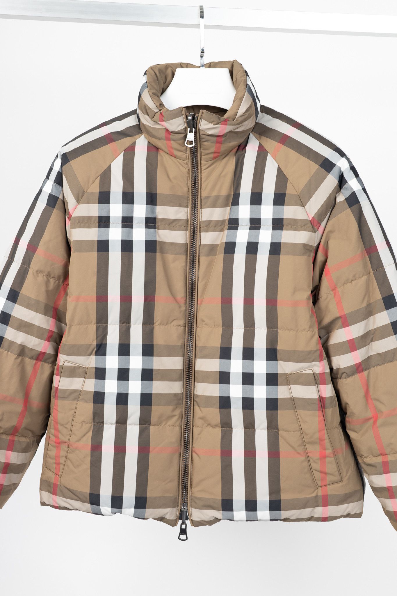 Burberry Burberry Iver Reversible Tan Check Down Puffer Jacket Size M / US 6-8 / IT 42-44 - 3 Thumbnail