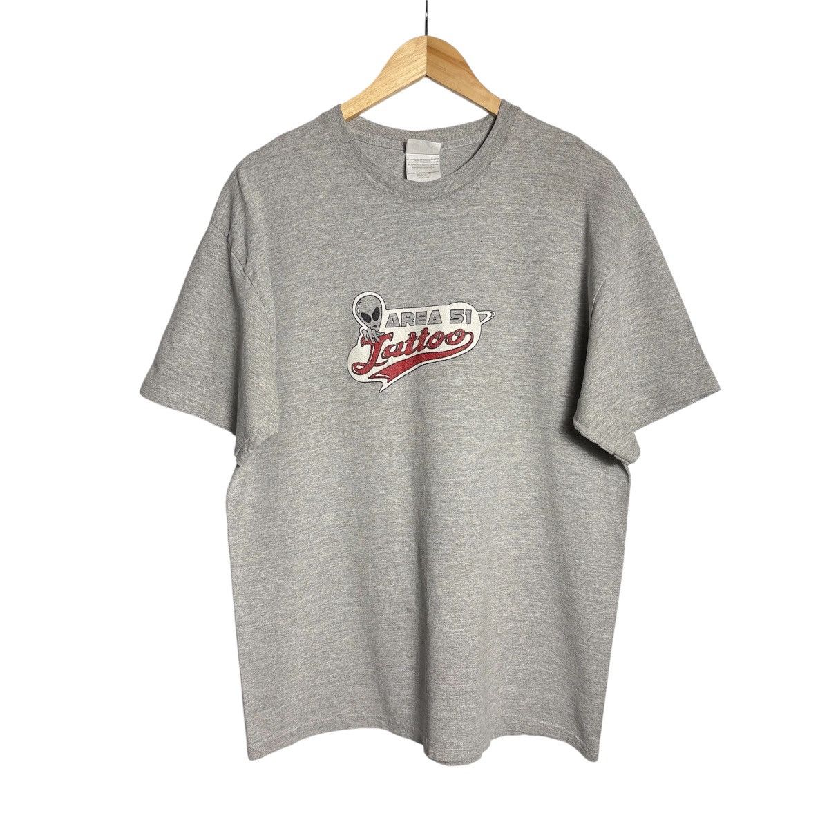 Vintage Vintage 00s Area 51 Tattoo Alien Graphic T-Shirt Size US L / EU 52-54 / 3 - 1 Thumbnail
