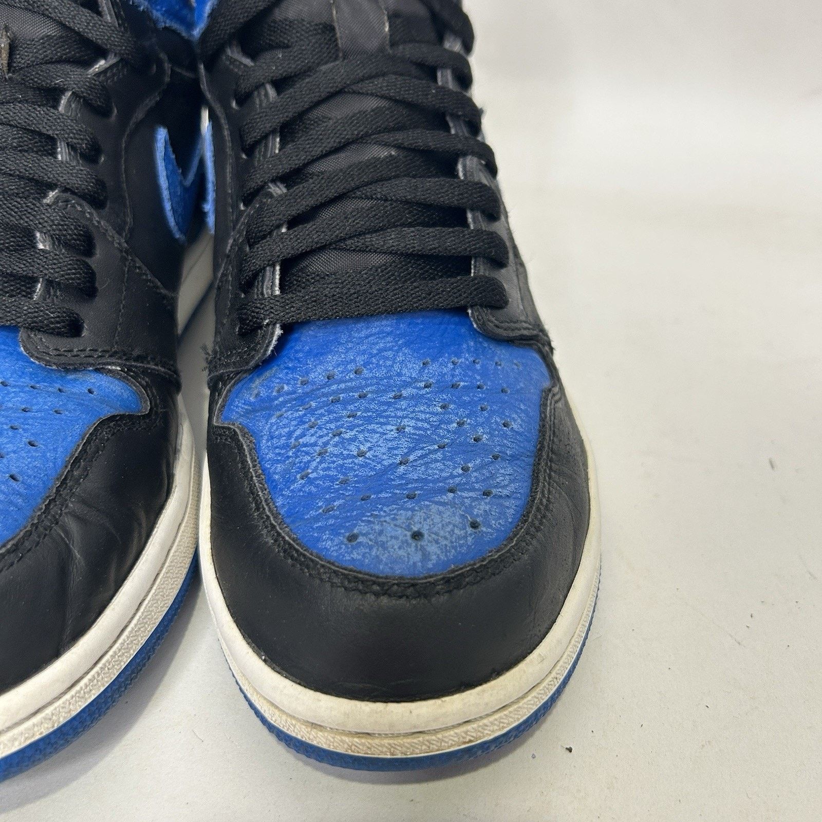 Jordan Brand Nike Air Jordan 1 Retro OG High “Royal” (2017) Size US 10.5 / EU 43-44 - 9 Thumbnail