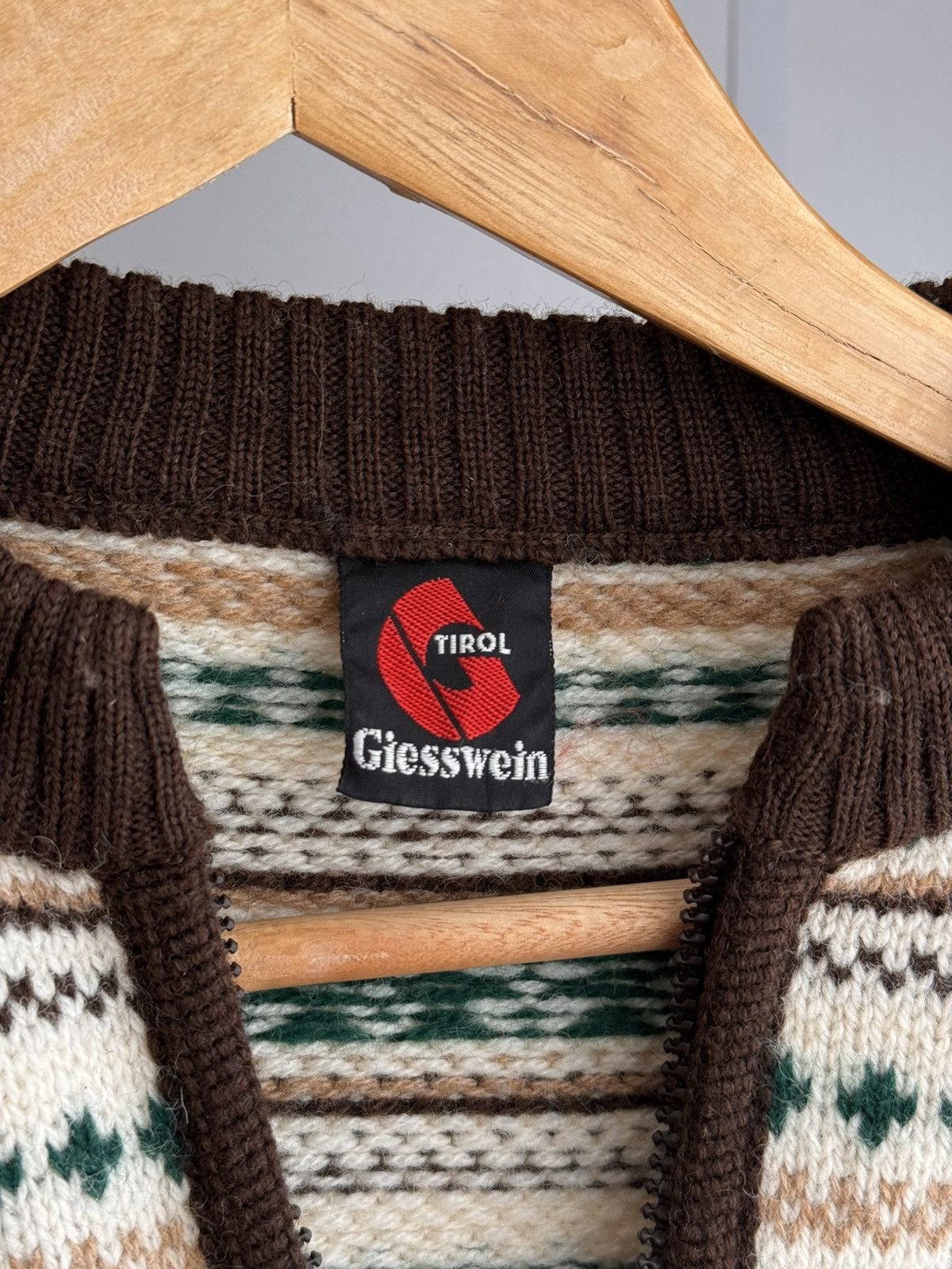 GIESSWEIN × Vintage Vintage Giesswein Tirol Floral Pure Wool Zip Sweater Size US S / EU 44-46 / 1 - 14 Thumbnail