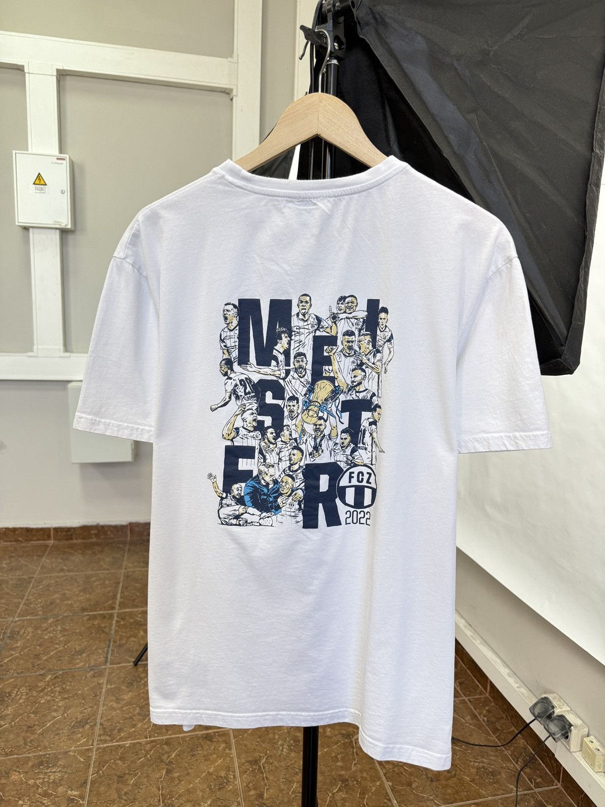 Nike 🇨🇭 2022 FCZ Zurich Meister Switzerland Suisse Swiss T-Shirt Size US XXL / EU 58 / 5 - 1 Thumbnail