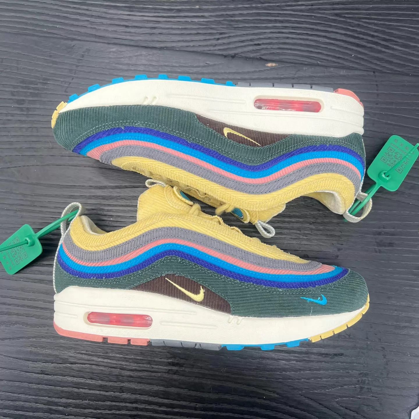 Nike max97 corduroy 38.5, 1worn, like new, boxed Size US 8 / IT 38 - 2 Thumbnail