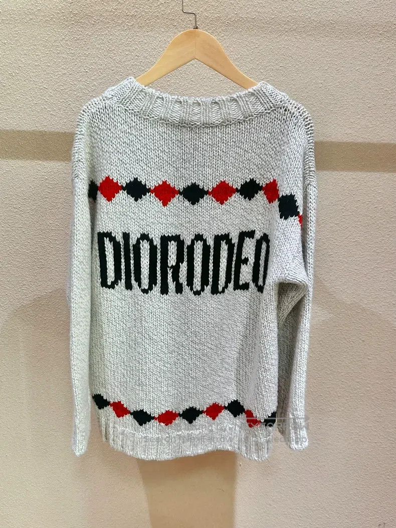 Dior Dior The letter Logo on the back is a cashmere sweater Size XXS / US 00 / IT 34 - 1 Thumbnail