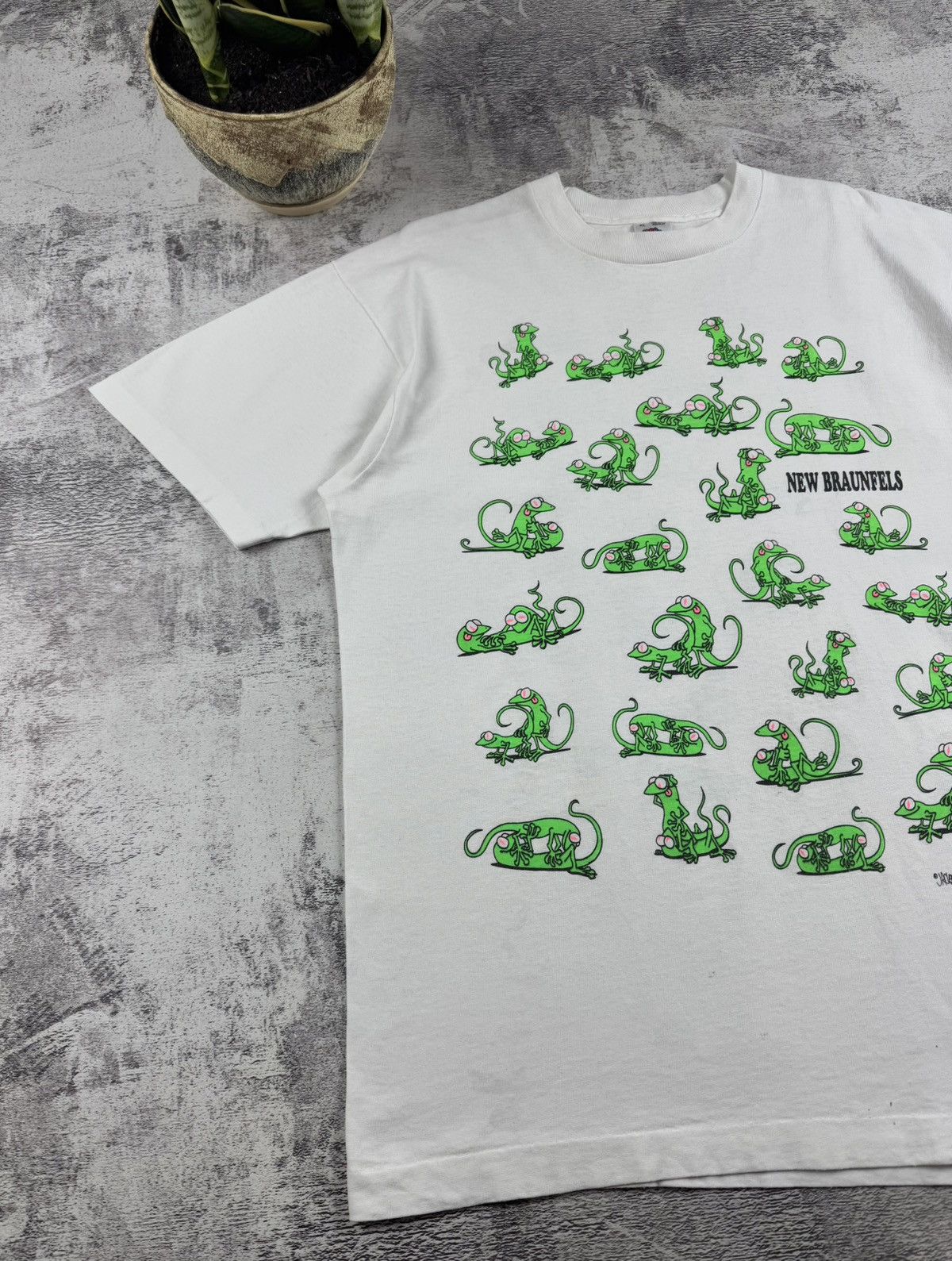 Vintage Kama Sutra Lizard Sex Positions New Braunfels T Shirt Tee Size US XL / EU 56 / 4 - 5 Thumbnail