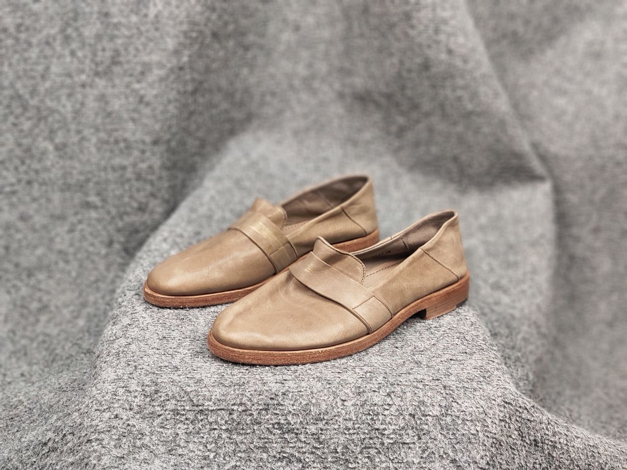 Elia Maurizi Elia Maurizi Design Premium leather beige Loafers Size US 7.5 / IT 37.5 - 6 Thumbnail