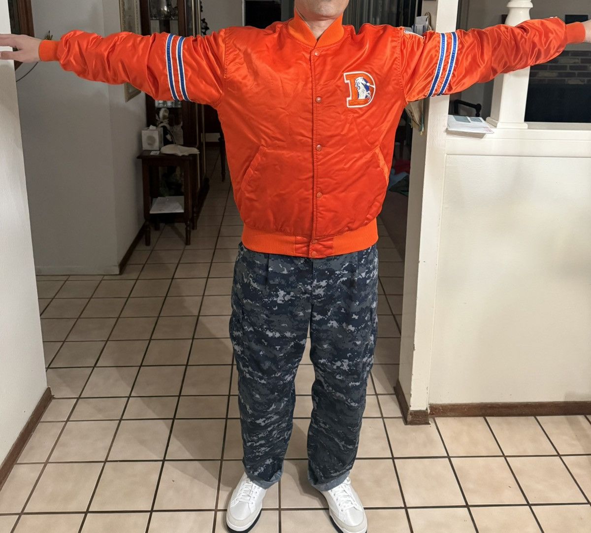 Starter Vintage Denver Broncos Orange Starter Satin Bomber Jacket XL Size US L / EU 52-54 / 3 - 5 Thumbnail