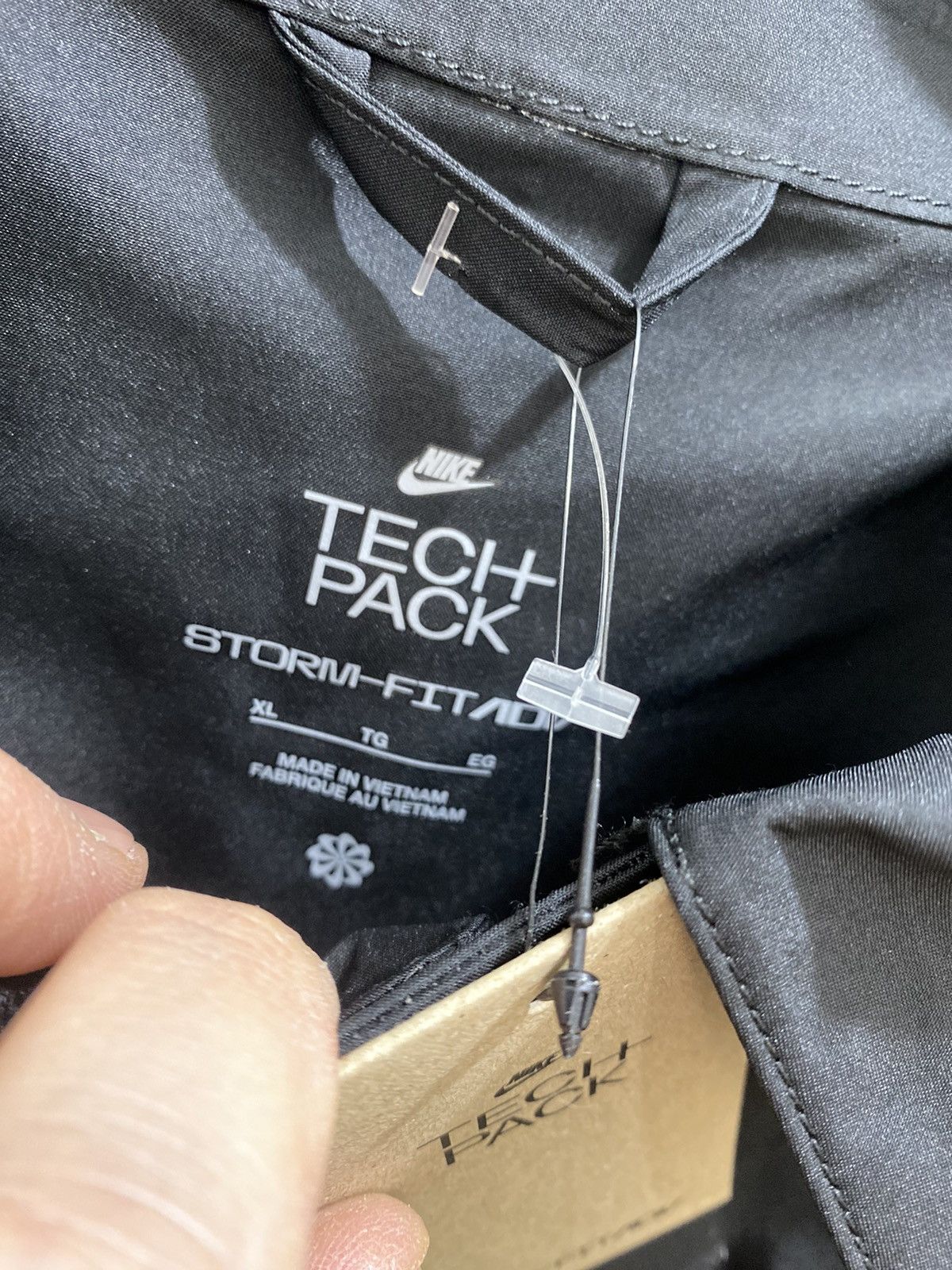 Nike Nike Sportswear Storm-FIT ADV Gore-Tex Jacket, size XL, new Size US XL / EU 56 / 4 - 9 Thumbnail