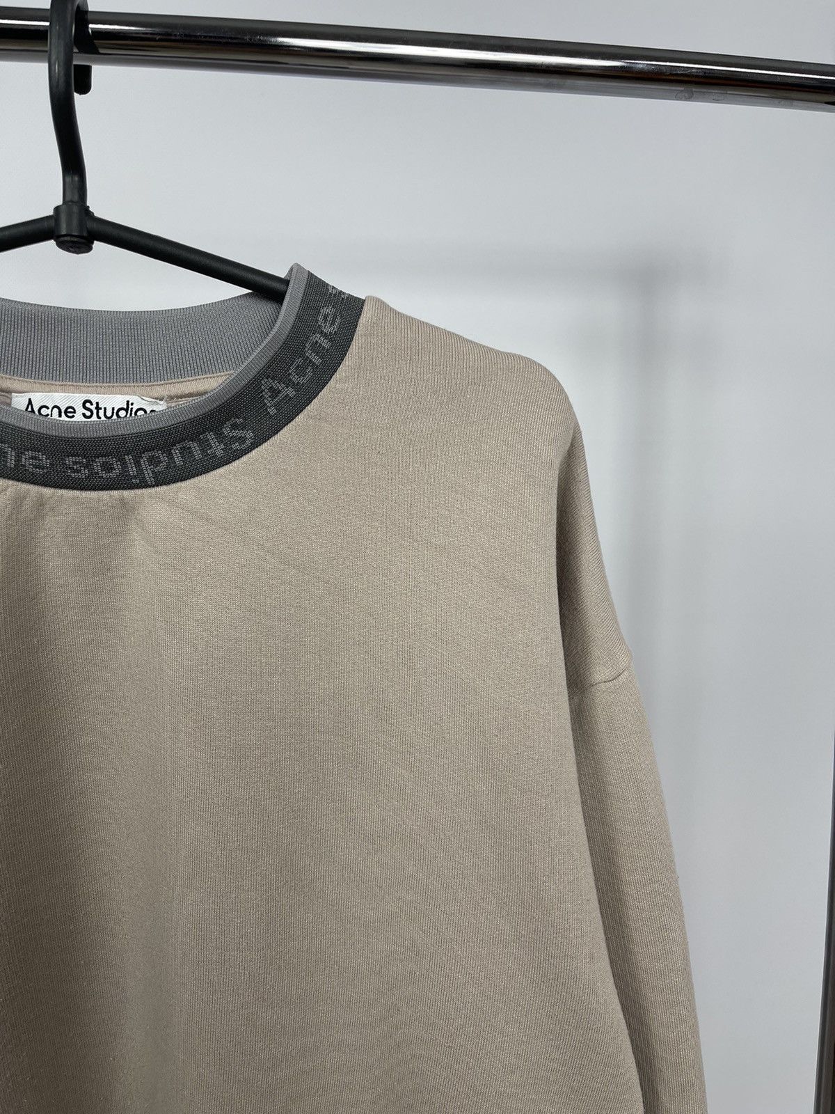 Acne Studios Acne Studios Flogho Crewneck Sweatshirt in Pale Beige Size L Size US L / EU 52-54 / 3 - 2 Thumbnail
