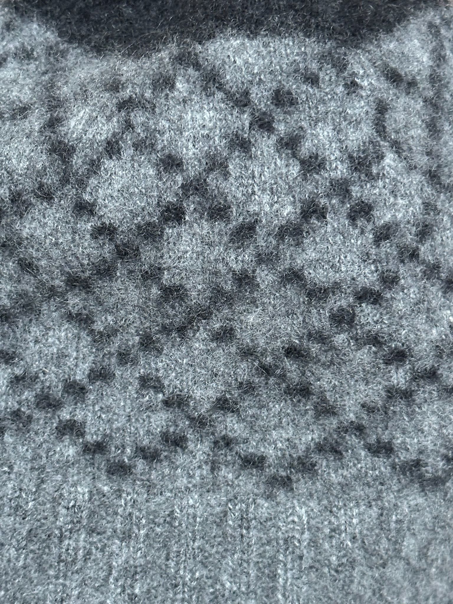 Gucci Authentic Gucci Beanie Diamond Pattern Cashmere Gray Hat Size ONE SIZE - 7 Thumbnail