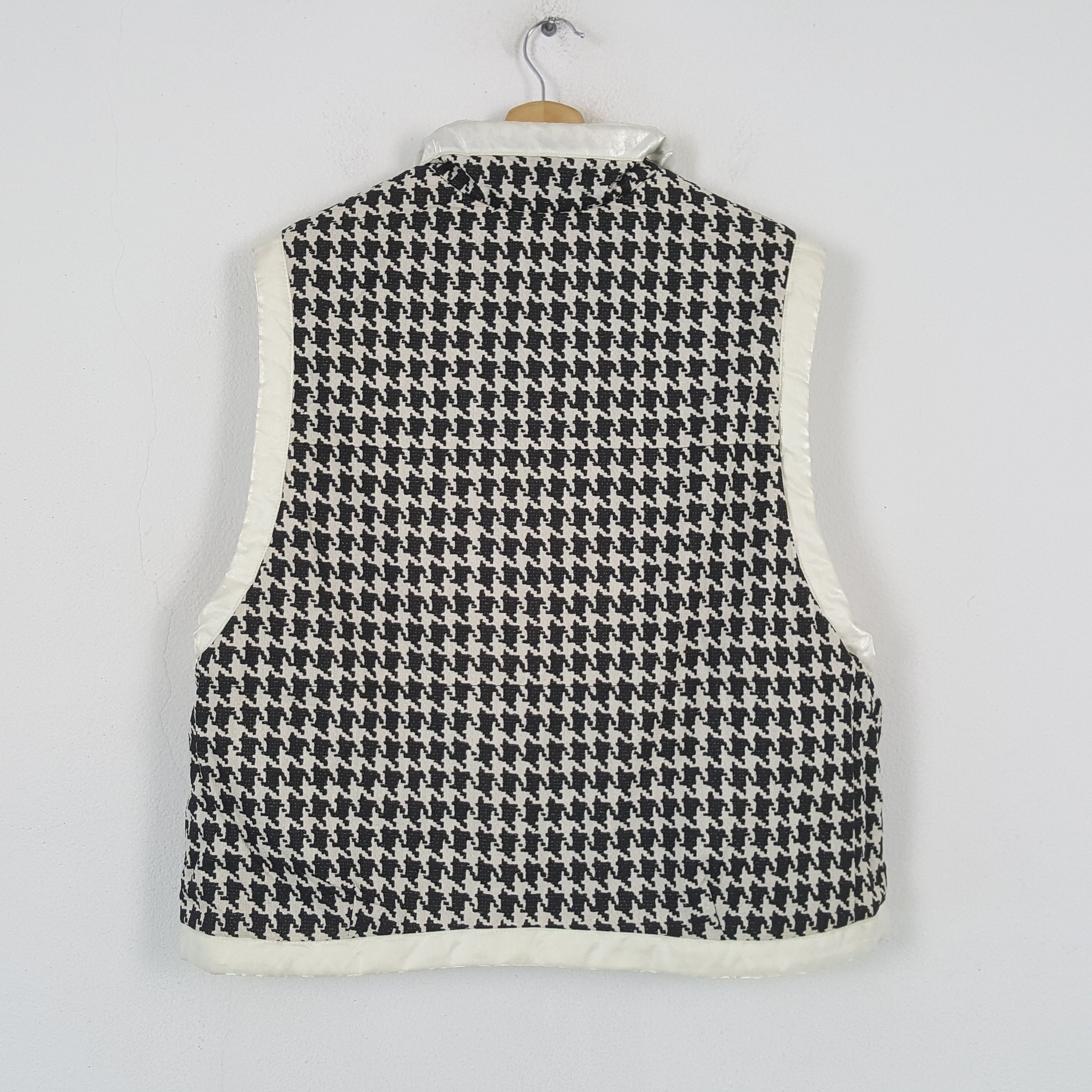 Ellesse × Vintage Vintage ELLESSE ITALY Reversible Sportswear Vest C283N15 Size L / US 10 / IT 46 - 8 Thumbnail