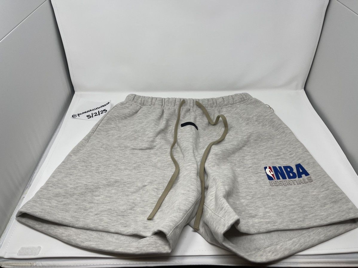 Essentials × Fear of God × NBA New Fear Of God Essentials NBA Heather Grey Size Medium Size US 30 / EU 46 - 1 Thumbnail