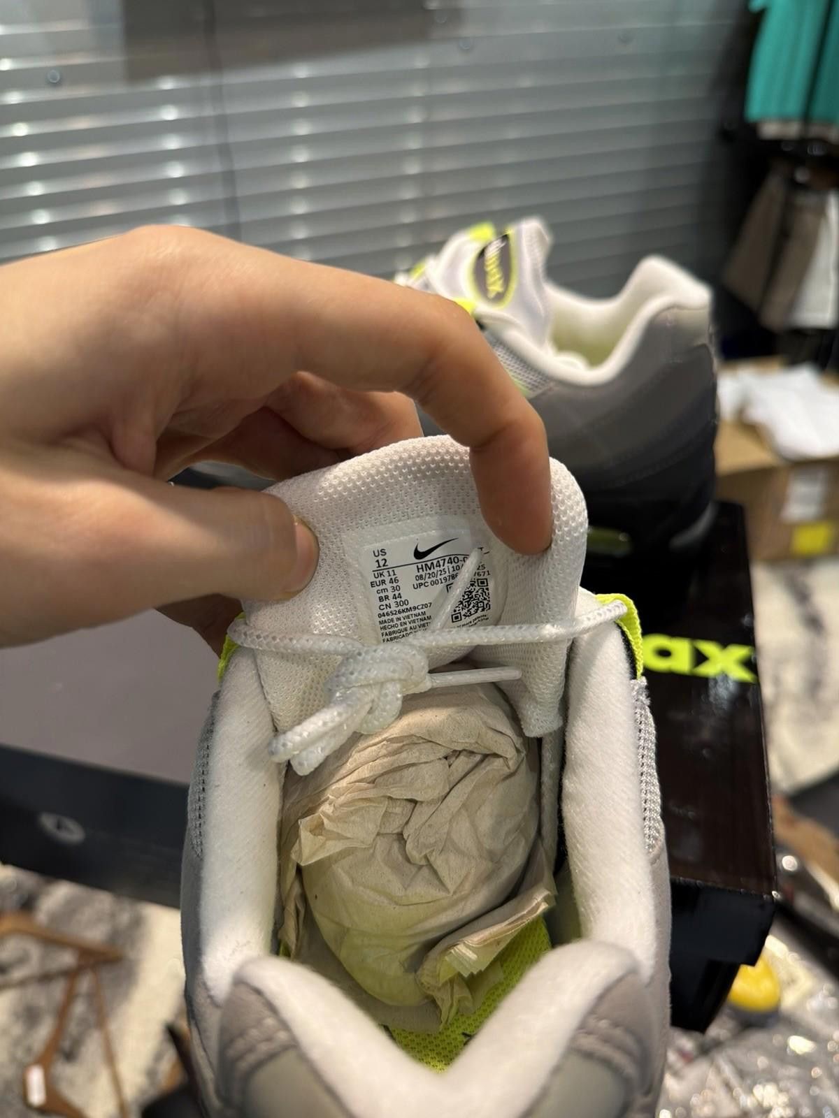 Nike Size 12 - Nike Air Max 95 OG 2025/2026 Neon (HM4740 001) Size US 12 / EU 45 - 7 Thumbnail