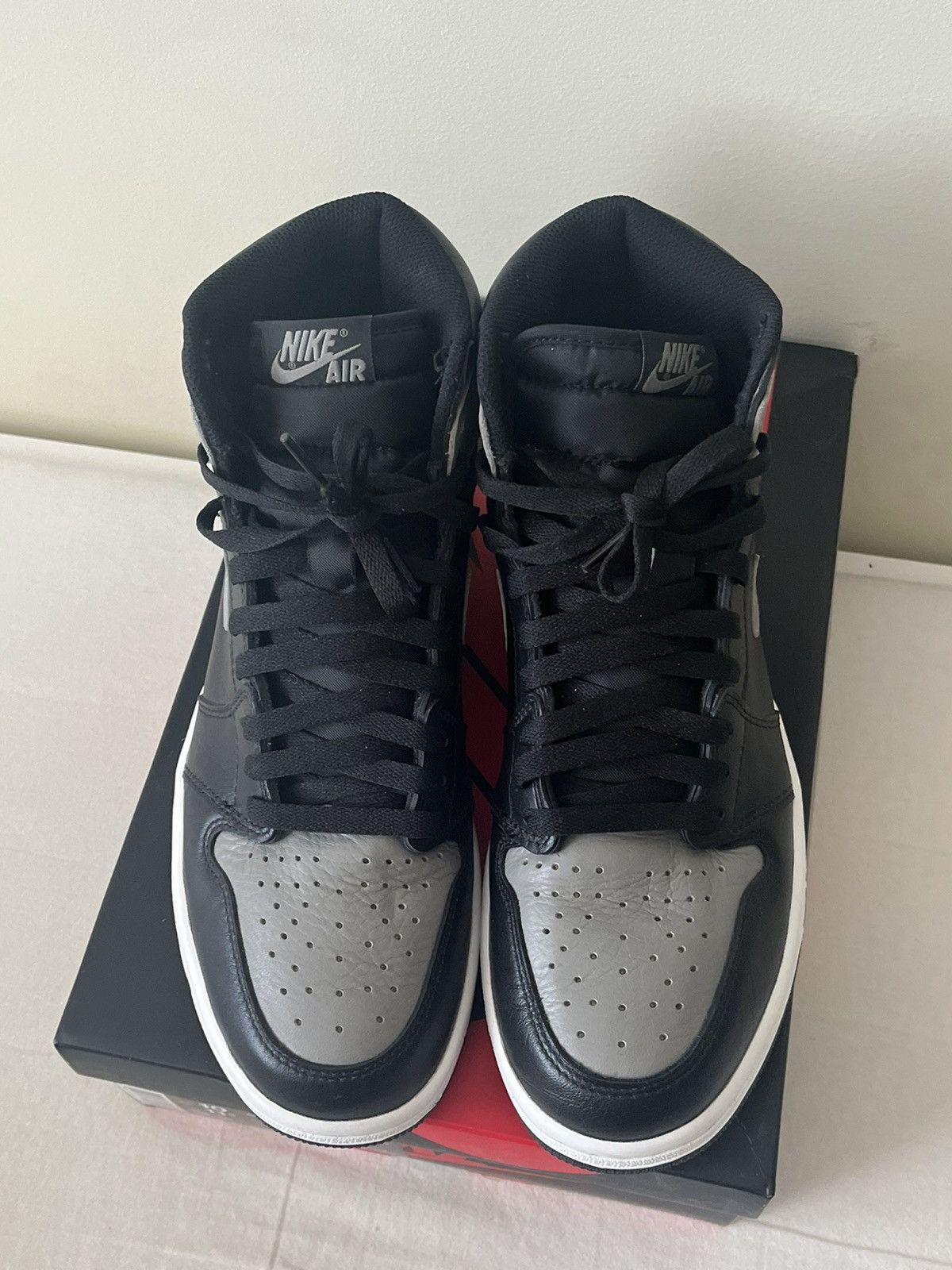 Nike 2018 Nike Air Jordan 1 Shadow Retro Size US 10 / EU 43 - 7 Thumbnail