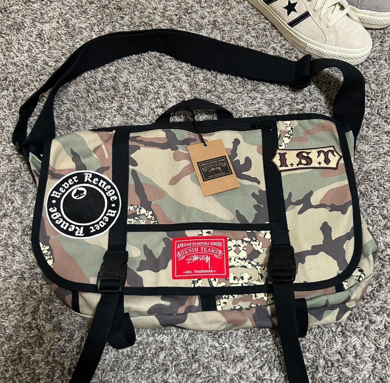 バッグ stussy denimtears MESSENGER BAG STUSSY DENIM TEARS MESSENGER BAG