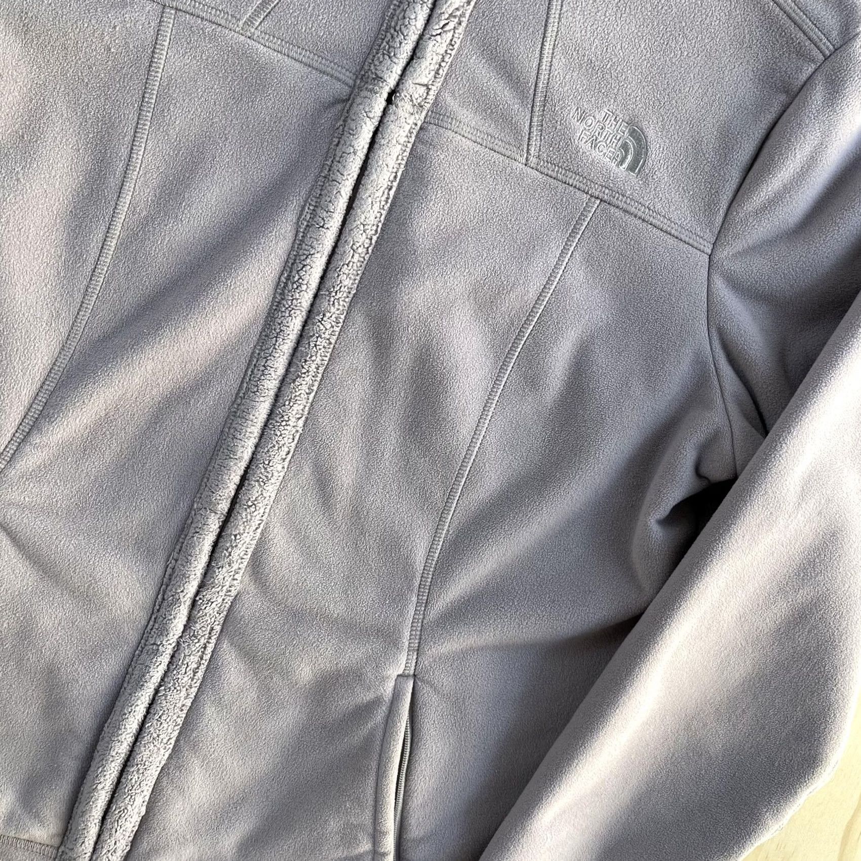 The North Face The North Face Fleece Jacket Womens Medium Purple Full Zip Outdoor Cozy Zip Pocket Lightweight Size M / US 6-8 / IT 42-44 - 2 Thumbnail