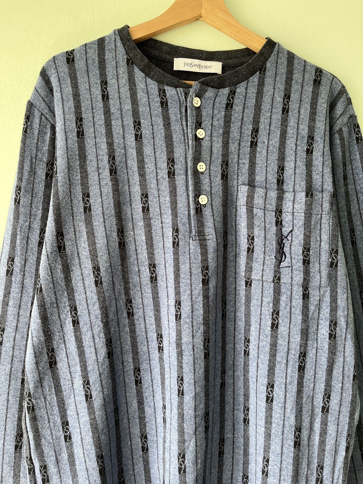 Yves Saint Laurent Yves Saint Laurent Monogram Button Size US L / EU 52-54 / 3 - 3 Thumbnail