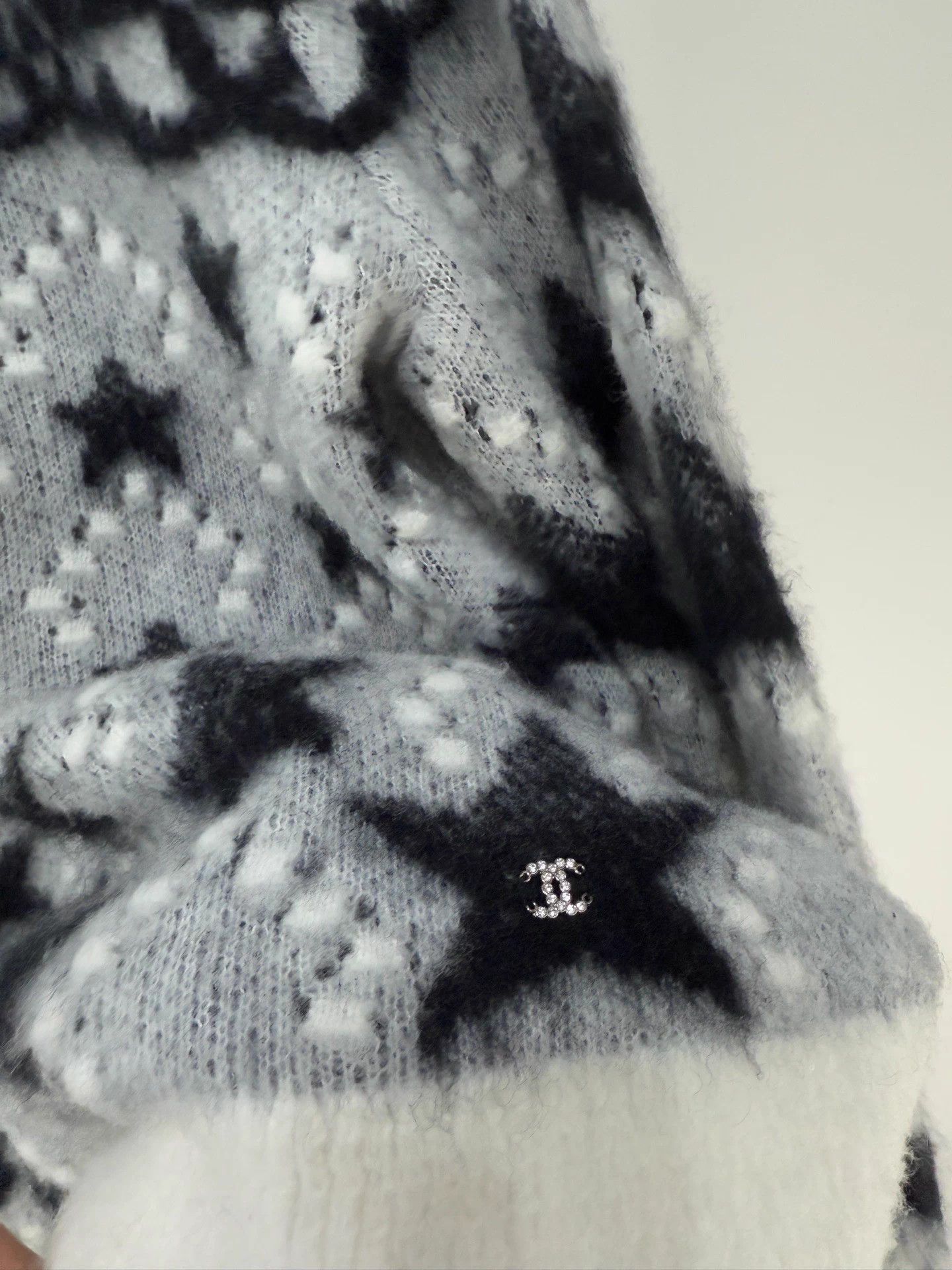 Chanel Chanel 23N Star Sweater FR36 Size XS / US 0-2 / IT 36-38 - 2 Thumbnail