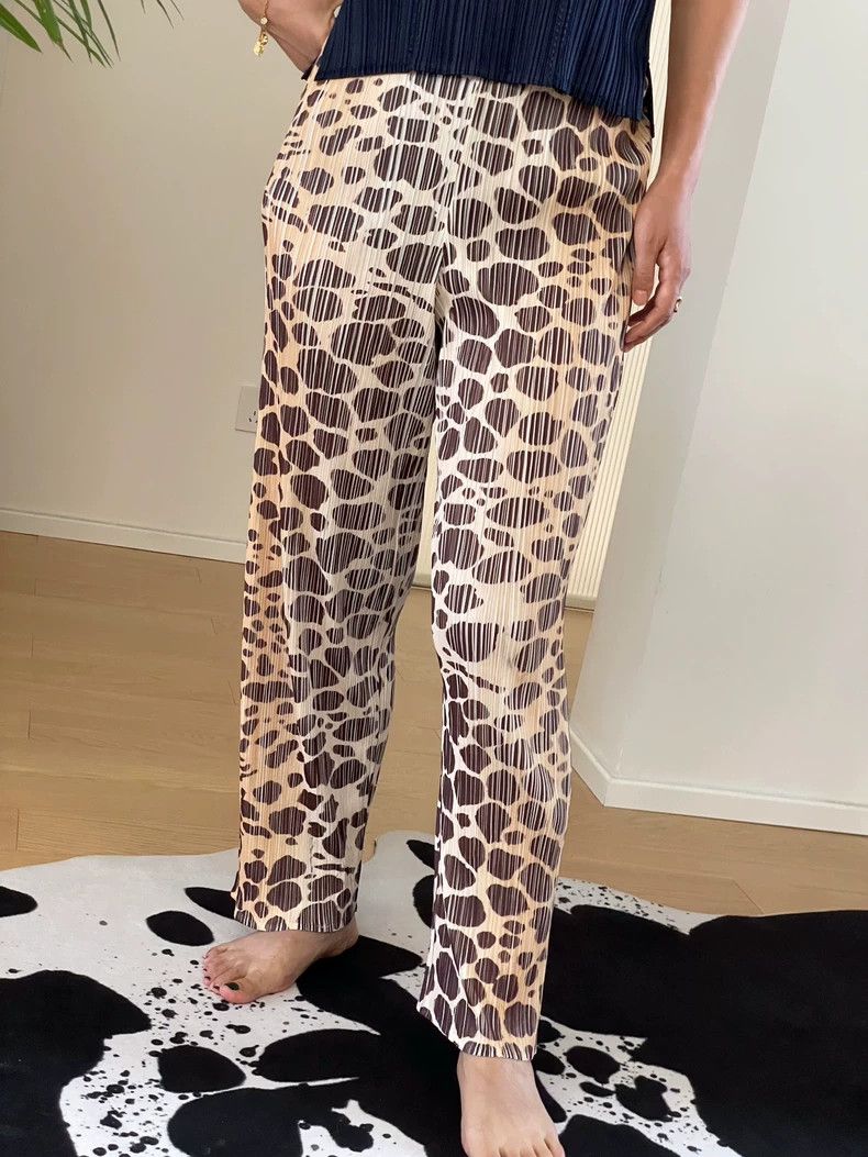 Issey Miyake size:2 Yellow leopard print straight-leg pant