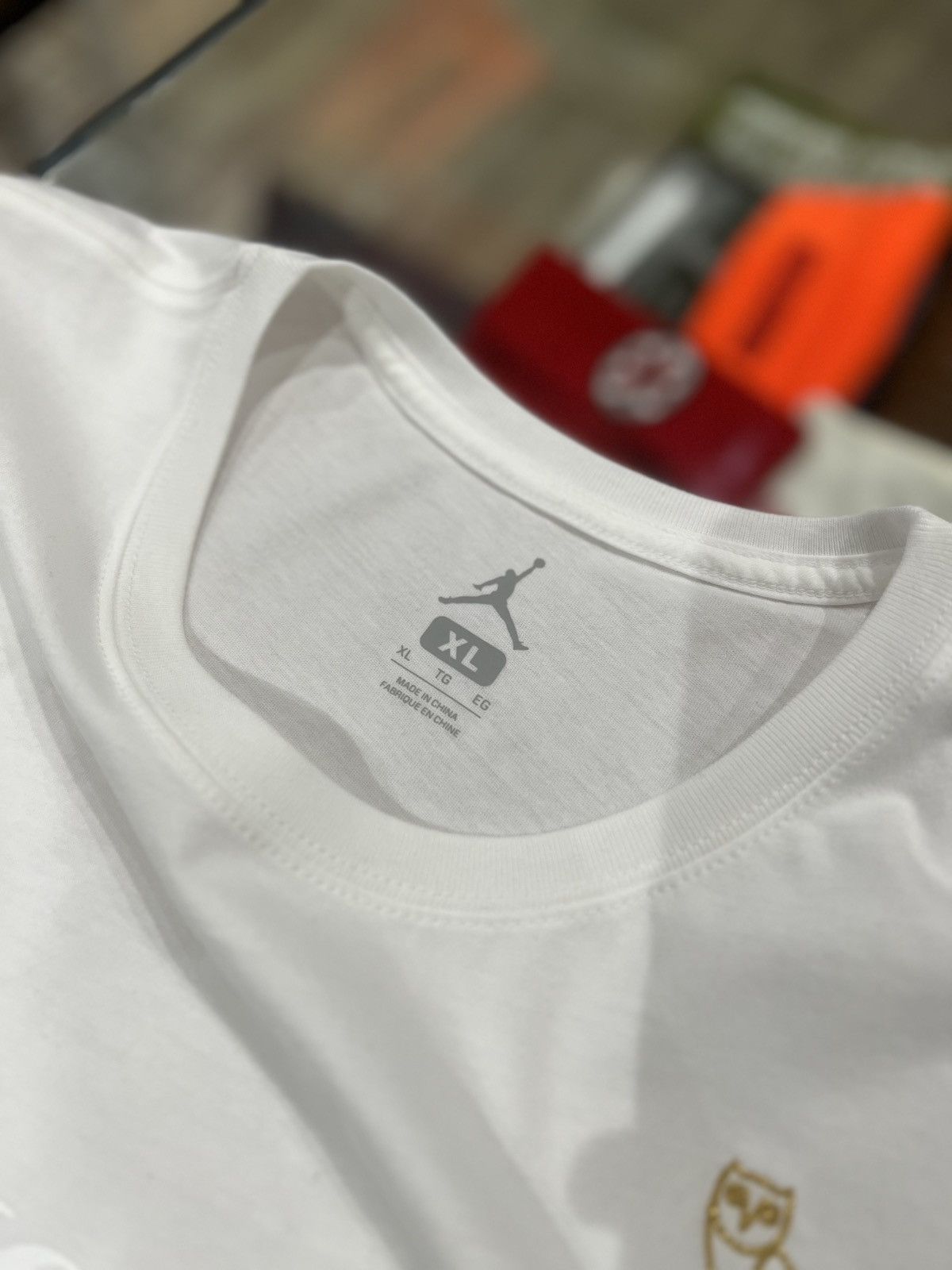 Jordan Brand × October's Very Own Air Jordan x OVO Tee White/Metallic Gold Size: XL Size US XL / EU 56 / 4 - 5 Thumbnail