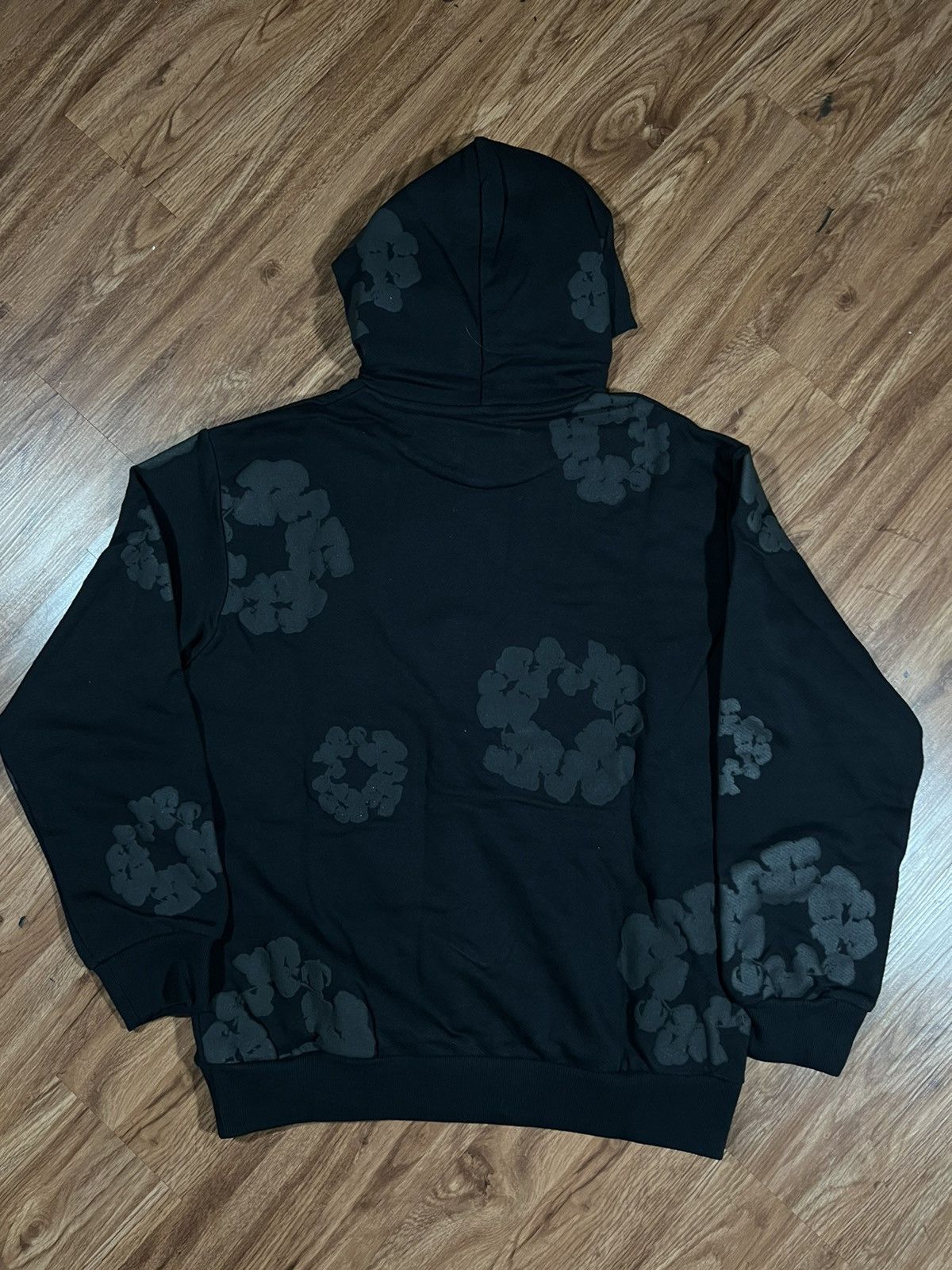 DENIM TEARS Denim Tears Cotton Wreath Hoodie Size US XL / EU 56 / 4 - 2 Thumbnail