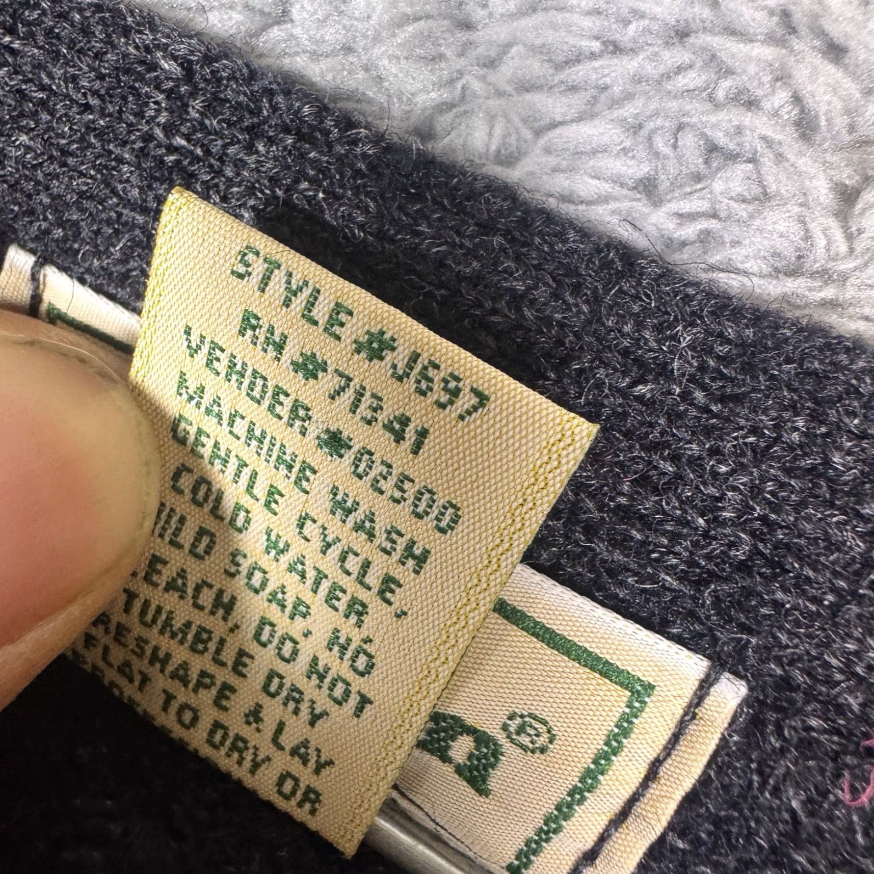 Vintage VINTAGE L.L. Bean Sweater Mens L Cardigan Lambs Wool Scotland 70s J697 Knit Wool Gray Full Zip Pockets Size US L / EU 52-54 / 3 - 6 Thumbnail