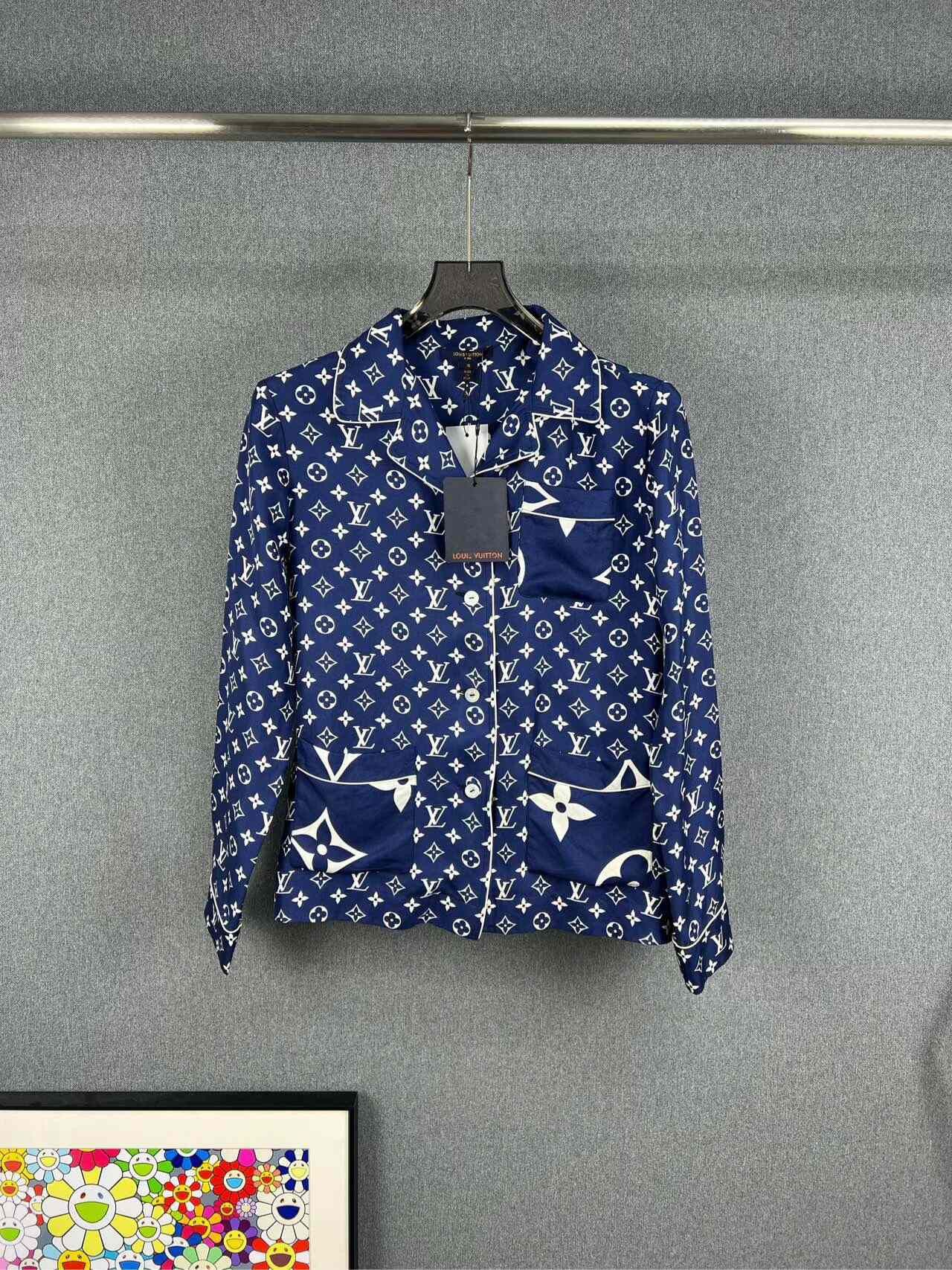 Louis Vuitton Louis Vuitton Monogram Silk Shirt Jacket Size XS / US 0-2 / IT 36-38 - 1 Thumbnail