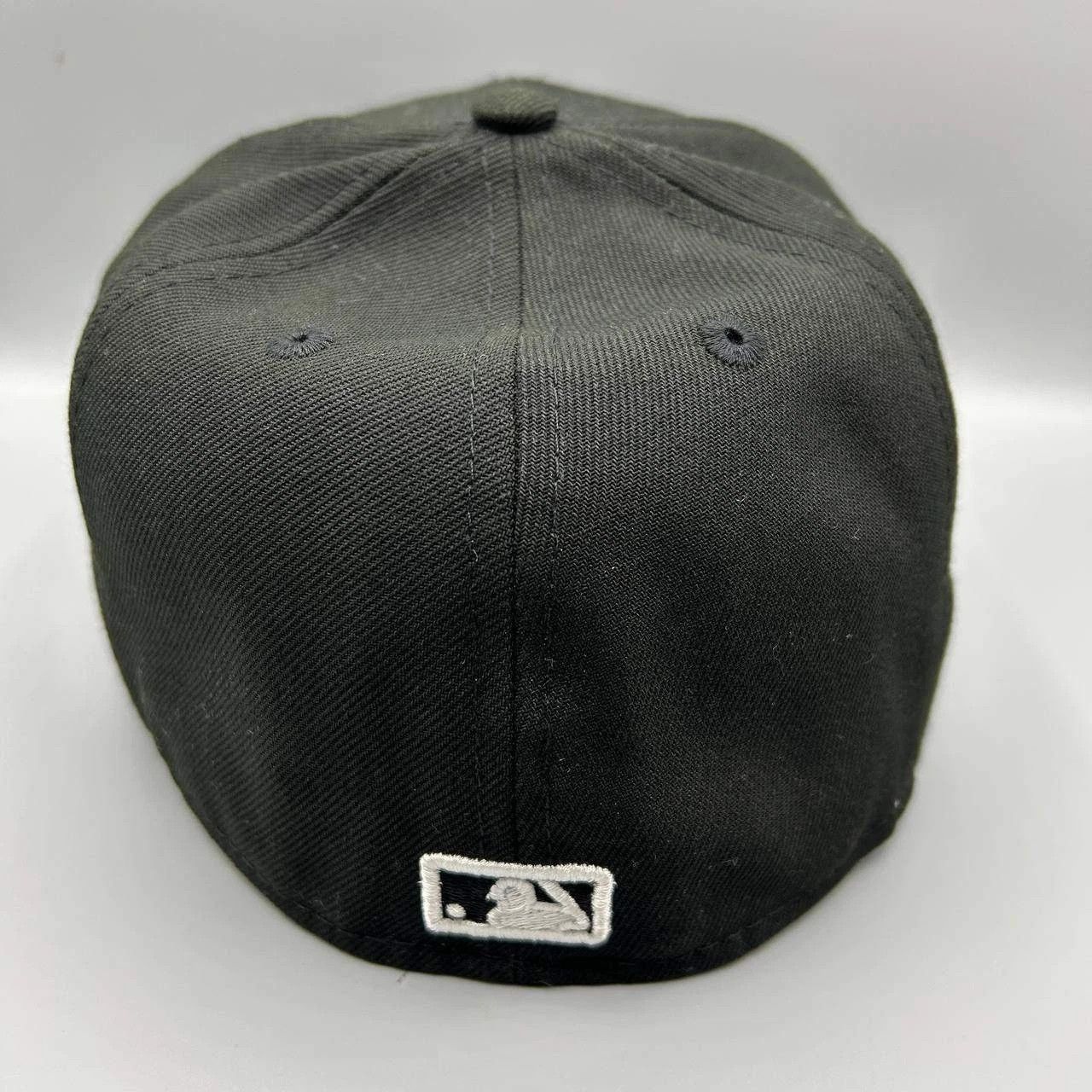 New Era Los Angeles LA Angels Hat Men 7 1/8 Black Embroidered Fitted Size ONE SIZE - 5 Thumbnail