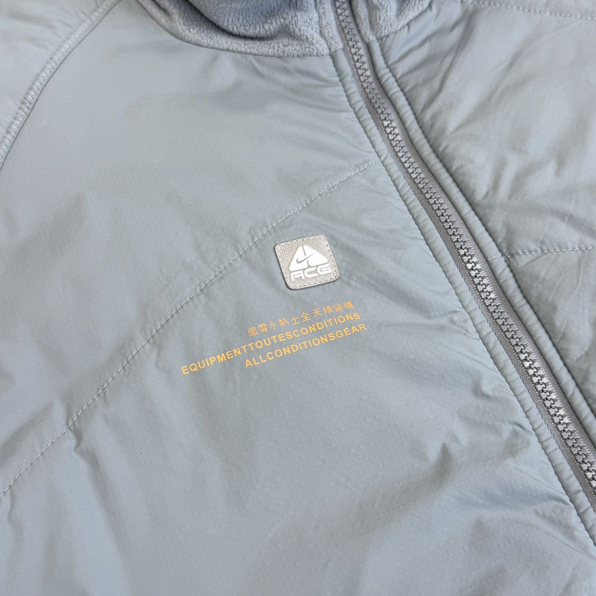 Nike ACG Vintage Nike ACG Insulated Nylon Jacket Gray Men Size XL Size US XL / EU 56 / 4 - 7 Thumbnail