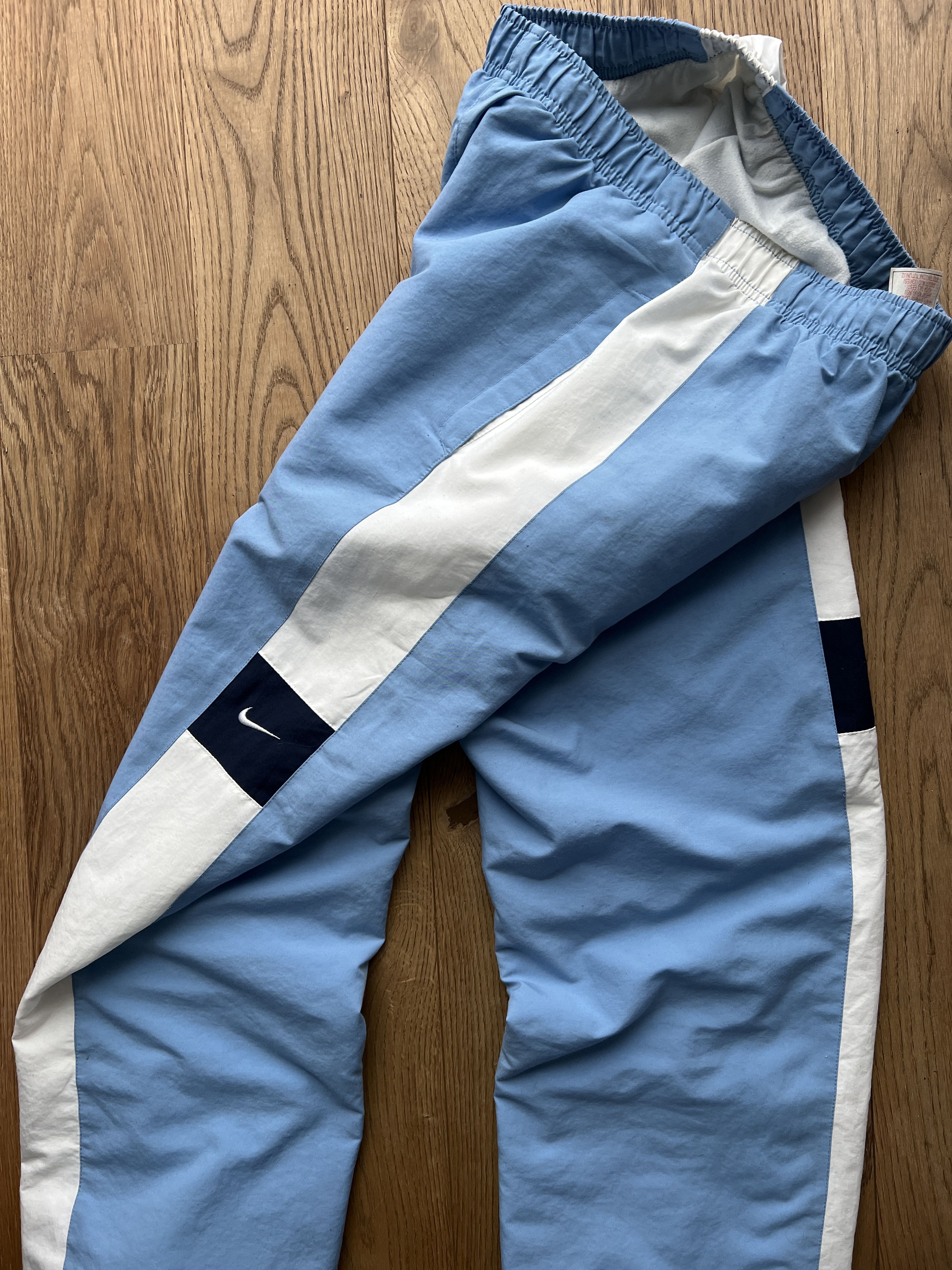 Nike Nike vintage 2000s baby blue track pants nylon joggers rare Size US 32 / EU 48 - 17 Thumbnail