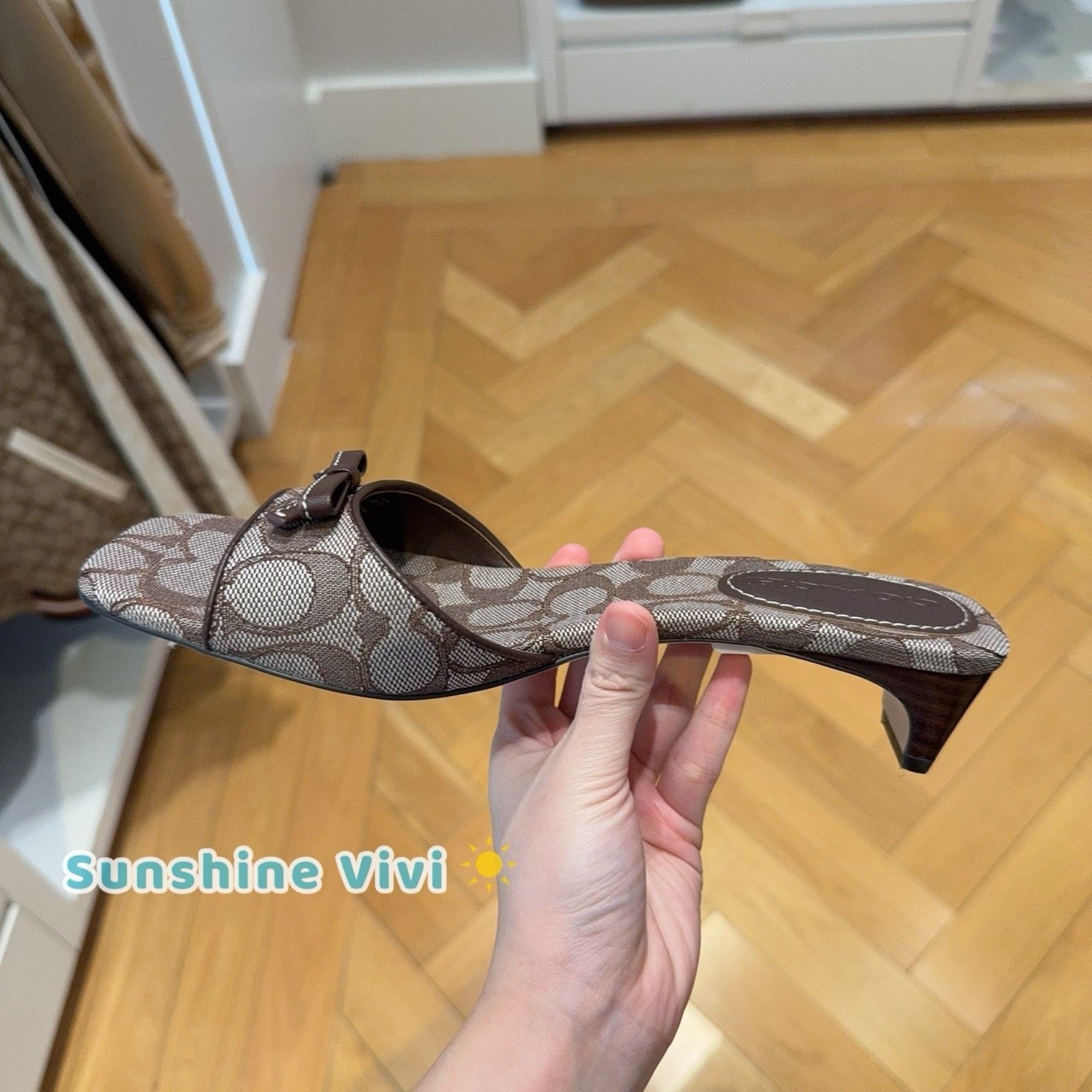 Coach NEW COACH Women Bow Kitten Heel Sandal Oak/Maple CEE09 us7.5 Size US 7.5 / IT 37.5 - 4 Thumbnail