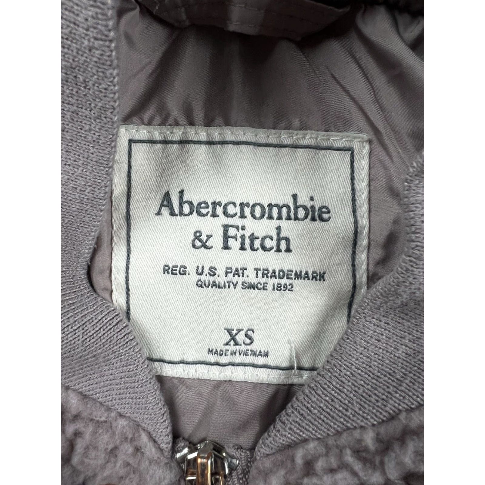 Abercrombie & Fitch VINTAGE Abercrombie & Fitch Fleece Jacket XS Womens Purple Lined Full Zip Long Sleeve Size XS / US 0-2 / IT 36-38 - 5 Thumbnail