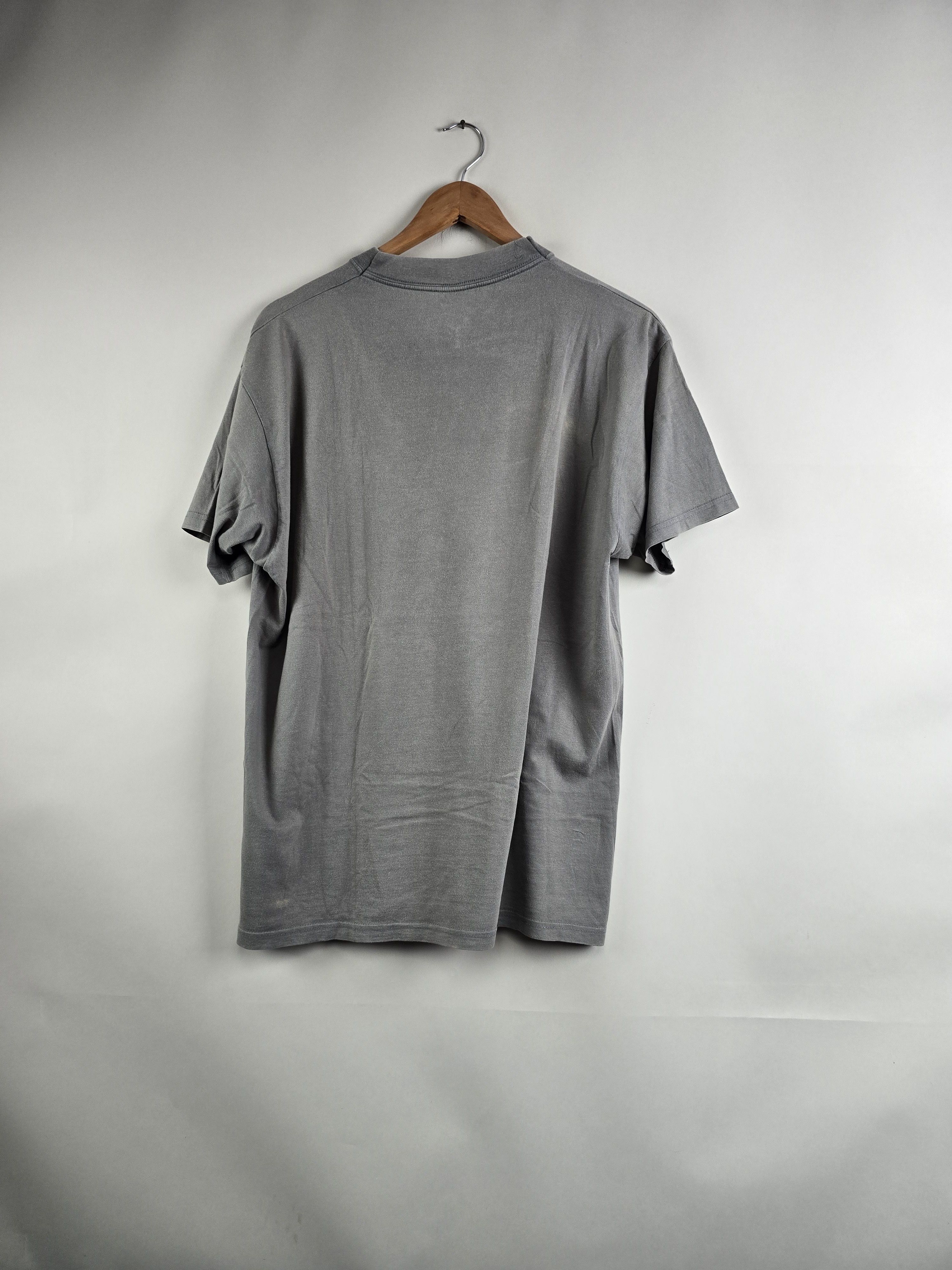 Band Tees × Nirvana × Vintage 2002 Nirvana Kurt Cobain L 21" 28.5" Size US L / EU 52-54 / 3 - 6 Thumbnail