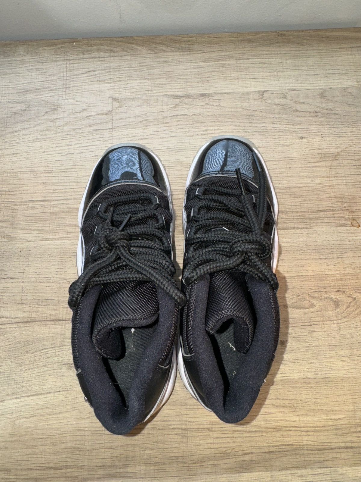 Nike (Gs) Retro 11 Jubilee Size:5y Size US 5 / EU 37 - 5 Thumbnail