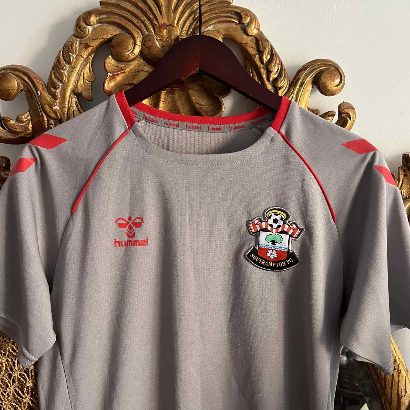 Hummel Hummel SOUTHAMPTON FC THIRD JERSEY size S Size US S / EU 44-46 / 1 - 2 Thumbnail
