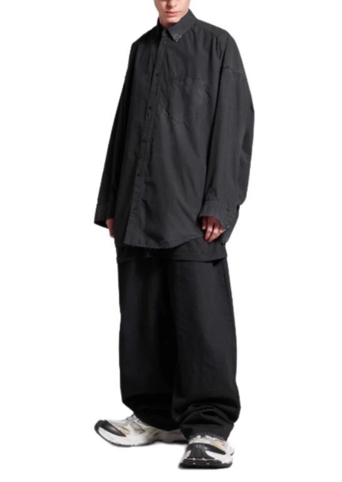 Balenciaga Balenciaga 24FW Black Distressed Oversized Shirt M Unisex Size US M / EU 48-50 / 2 - 6 Thumbnail