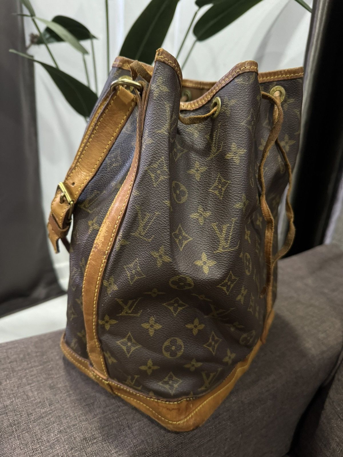 Louis Vuitton Vintage Monogram Canvas Leather Noe Shoulder Bag Size ONE SIZE - 2 Thumbnail