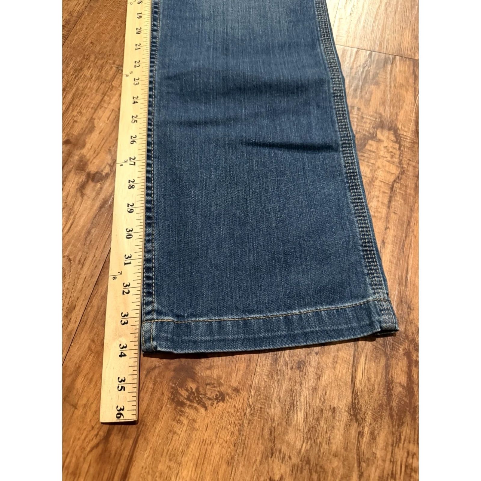 Carhartt Carhartt Jeans Relaxed Type: Jeans 31x34 BD2808M Blue Denim (F656) Men Regular Inseam 34 5-Pocket Design Zip Straight Pockets Rugged Flex Utility Size US 31 - 6 Thumbnail