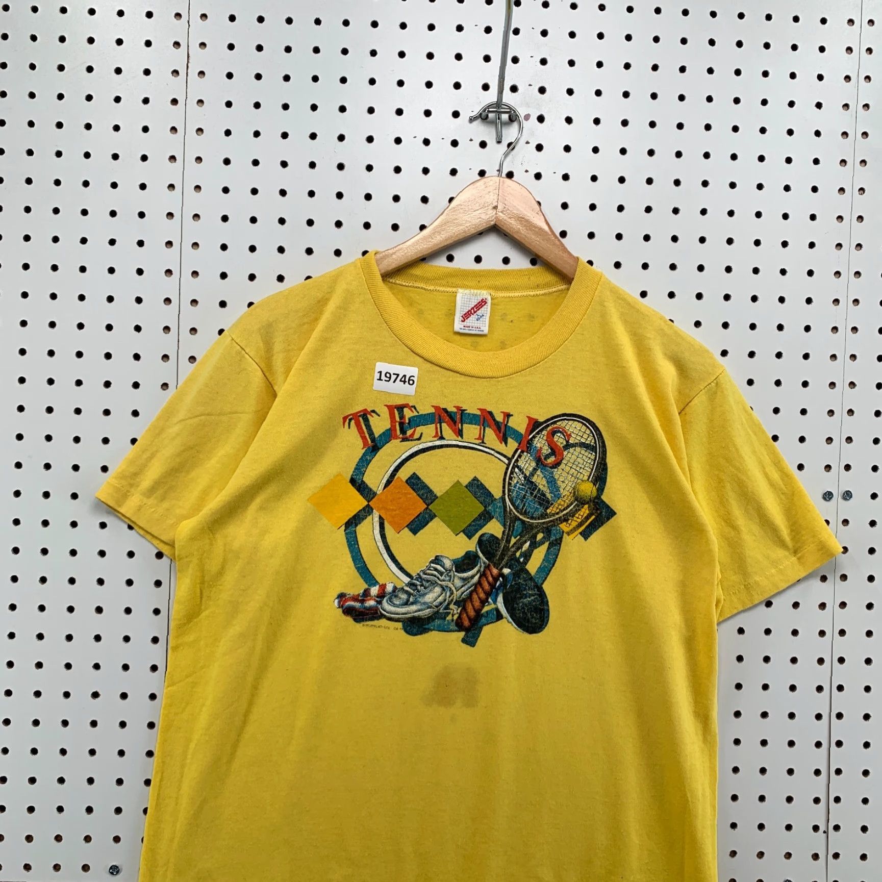 Jerzees VINTAGE Jerzees 90s Tennis Shirt Adult Large Yellow Graphic Print Single Stitch Racquet Mens Size US L / EU 52-54 / 3 - 2 Thumbnail