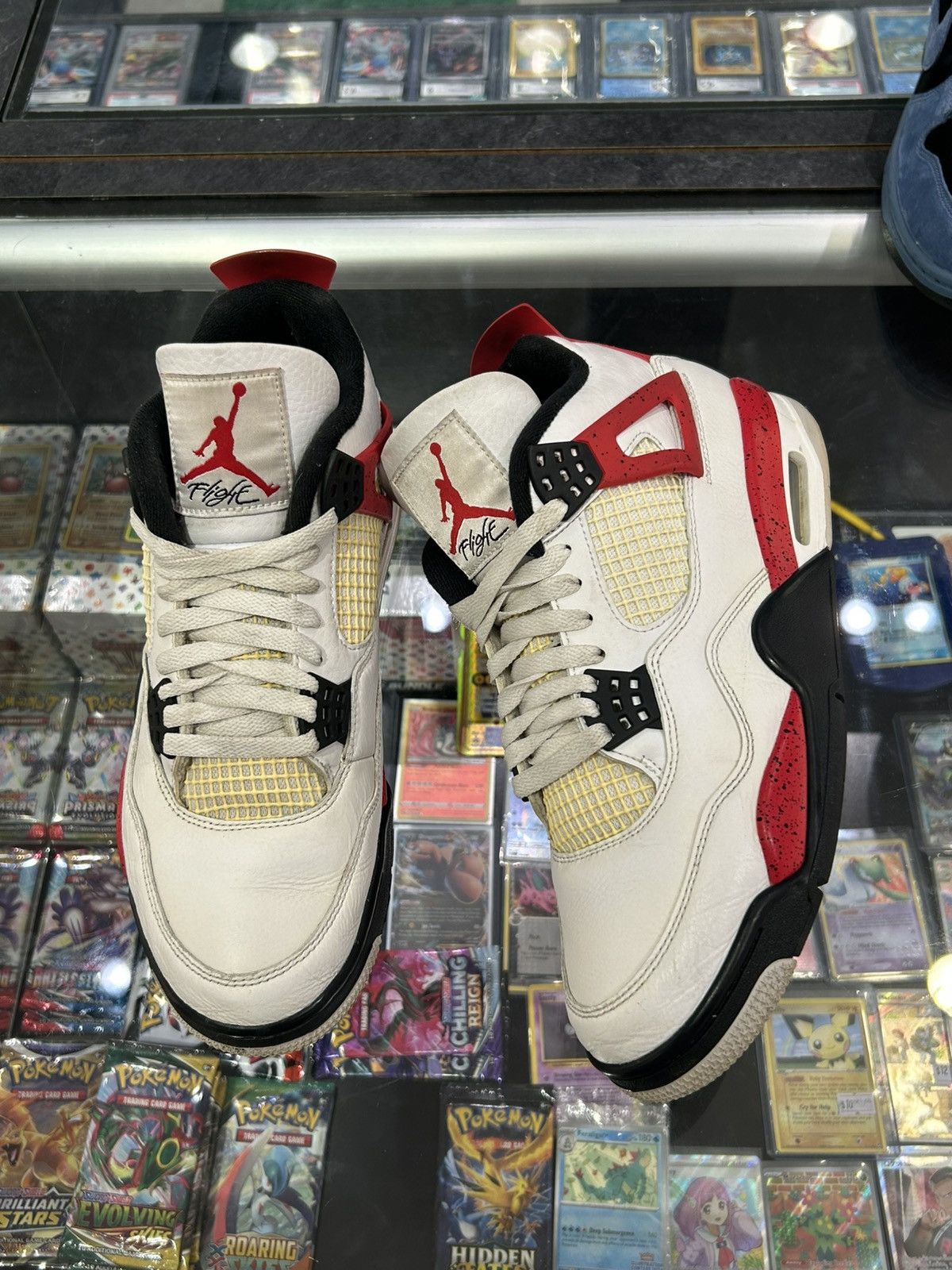 Jordan Brand Jordan 4 Red cement Size US 9.5 / EU 42-43 - 1 Thumbnail