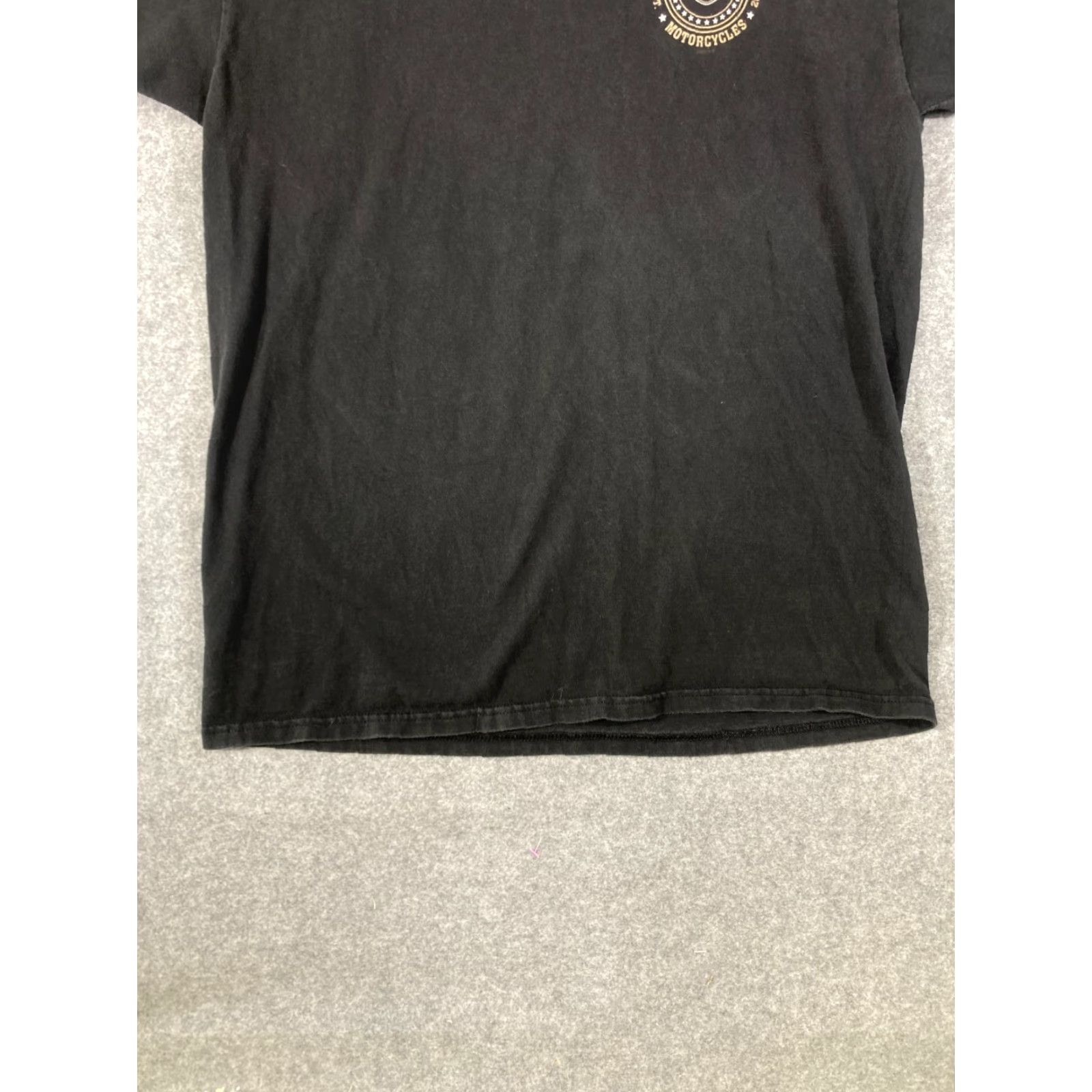 Harley Davidson VINTAGE Harley-Davidson Motorcycle Kuwait 2002 T-Shirt Mens XL Black Short Sleeve Crew Neck Logo VTG Size US XL / EU 56 / 4 - 4 Thumbnail