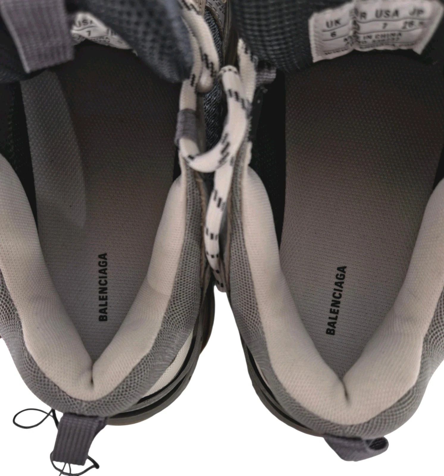 Balenciaga Balenciaga Triple S Sneakers US 7 EU 40 Mens Gray $1100 Size US 7 / EU 40 - 9 Thumbnail