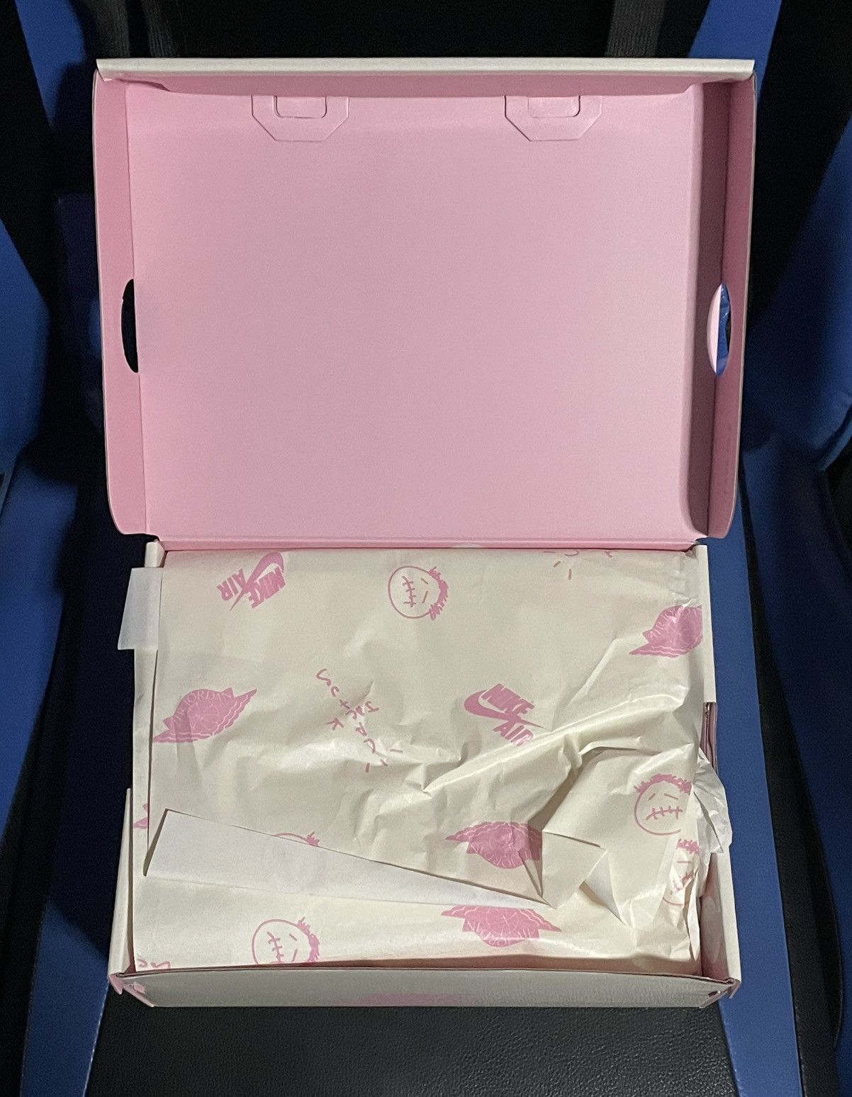 Jordan Brand × Travis Scott Jordan 1 Low Travis Scott Sail Tropical Pink (PS) Size 3Y Size US 5 / EU 37 - 11 Thumbnail