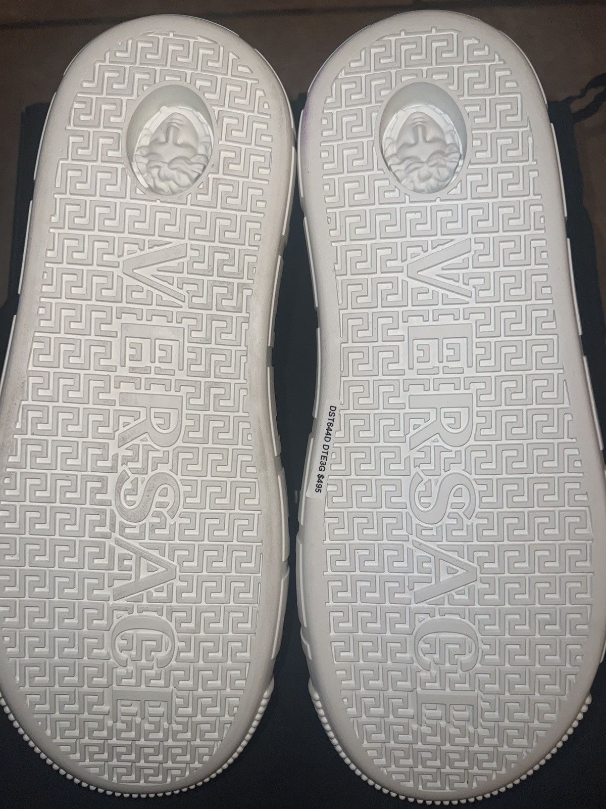 Versace Versace Low Top Sneakers Brand New!! 100% Authentic Size US 7 / IT 37 - 3 Thumbnail