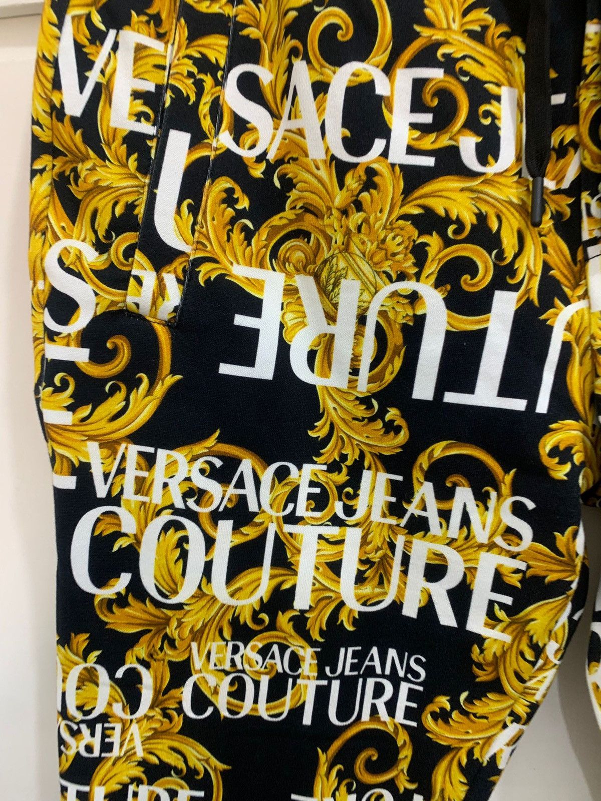 Versace Jeans Couture Sprous sweatpants Barocco Versace Jeans Culture size M new Size US 32 / EU 48 - 4 Thumbnail